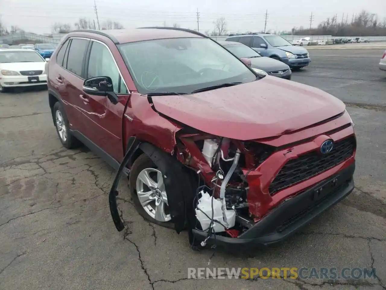 1 Photograph of a damaged car 4T3R6RFV0LU004837 TOYOTA RAV4 2020