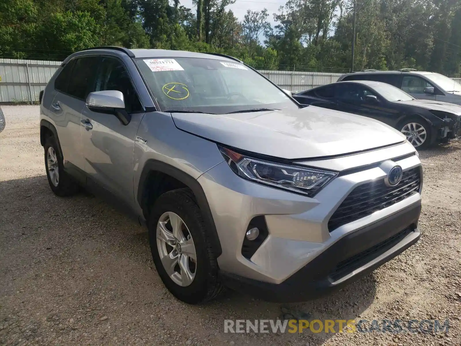 1 Photograph of a damaged car 4T3R6RFV3LU002306 TOYOTA RAV4 2020