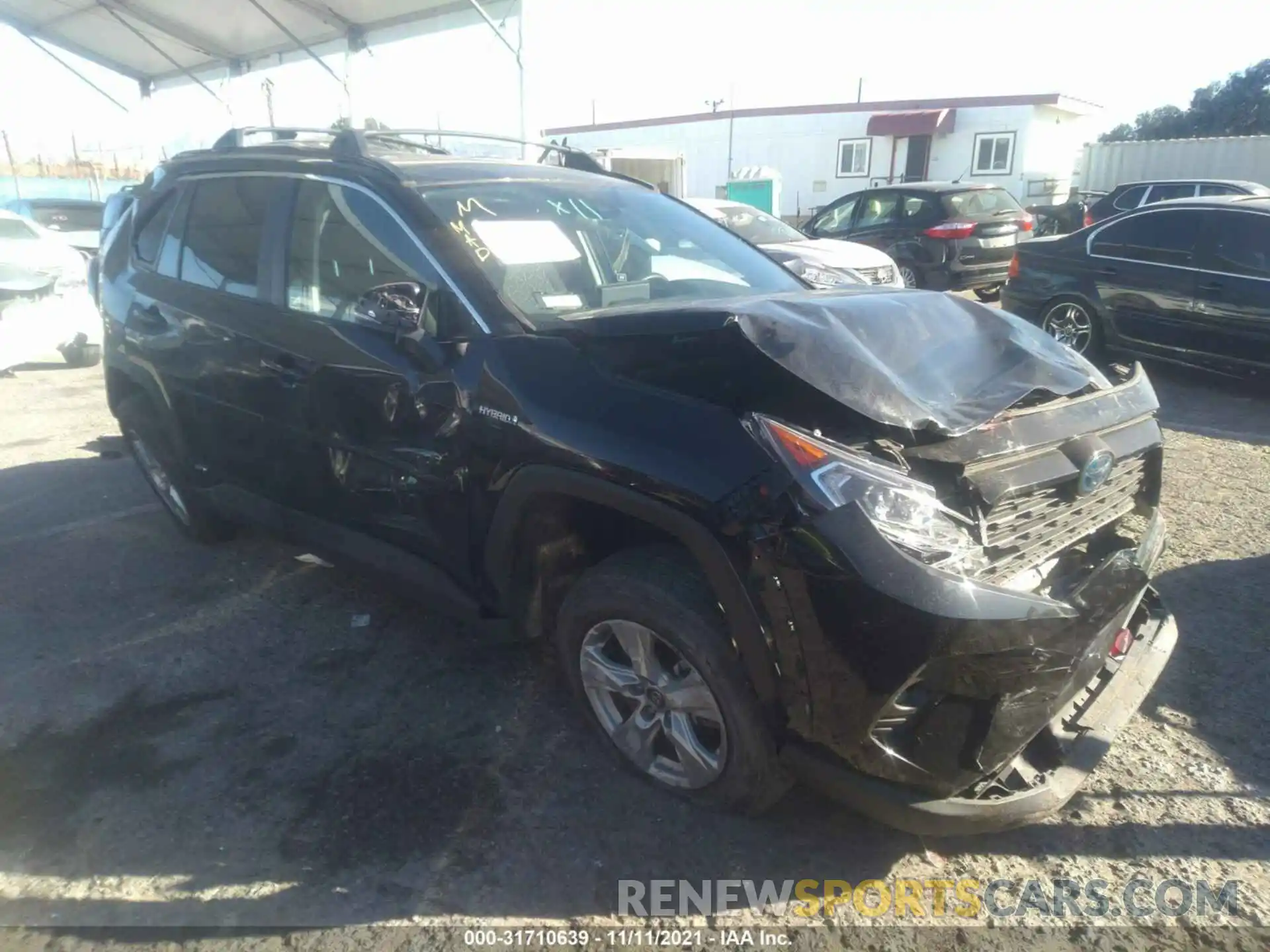 1 Photograph of a damaged car 4T3R6RFV6LU003093 TOYOTA RAV4 2020