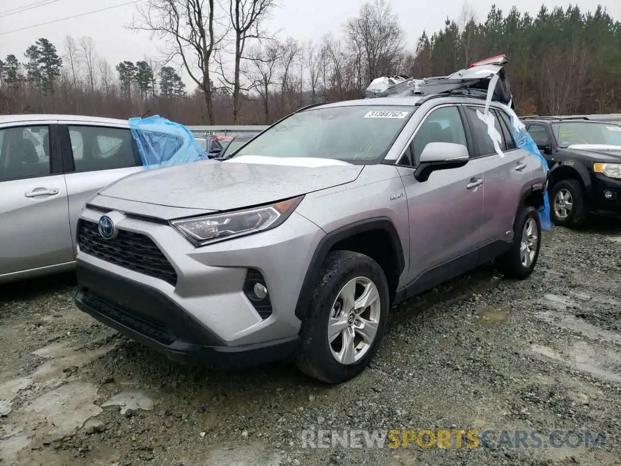 2 Photograph of a damaged car 4T3R6RFV7LU002003 TOYOTA RAV4 2020