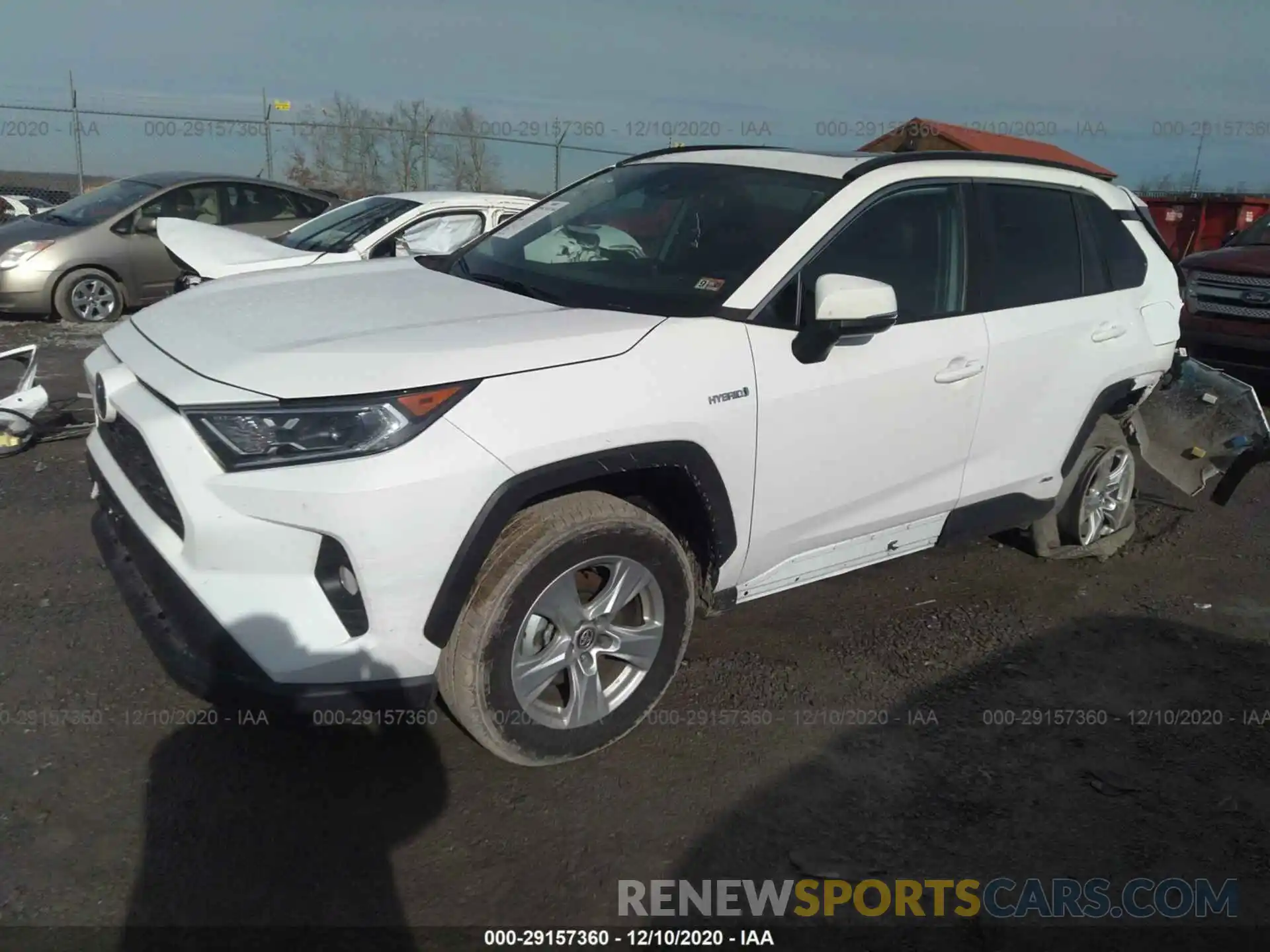 2 Photograph of a damaged car 4T3R6RFV8LU003029 TOYOTA RAV4 2020