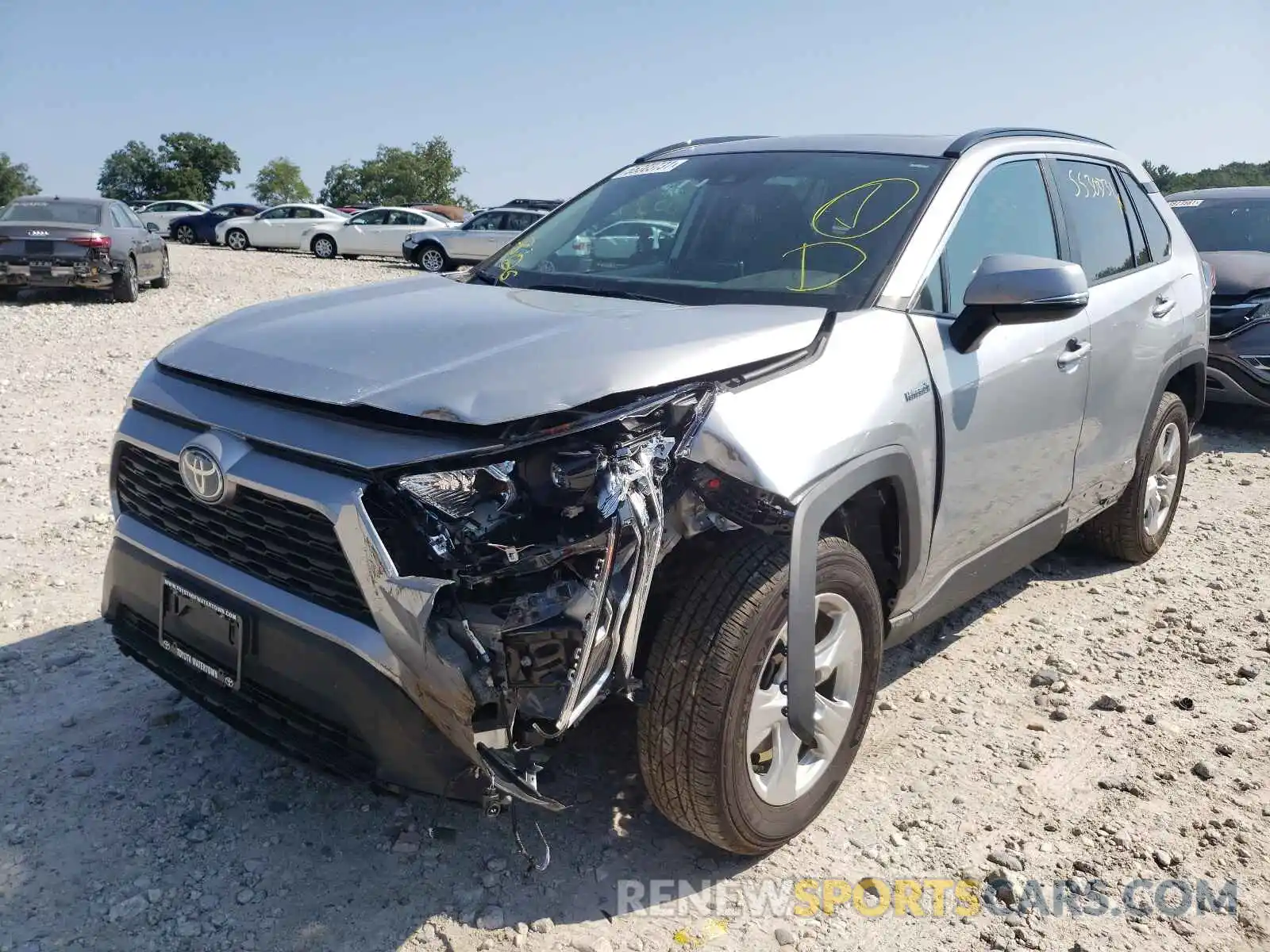 2 Photograph of a damaged car 4T3R6RFVXLU004912 TOYOTA RAV4 2020