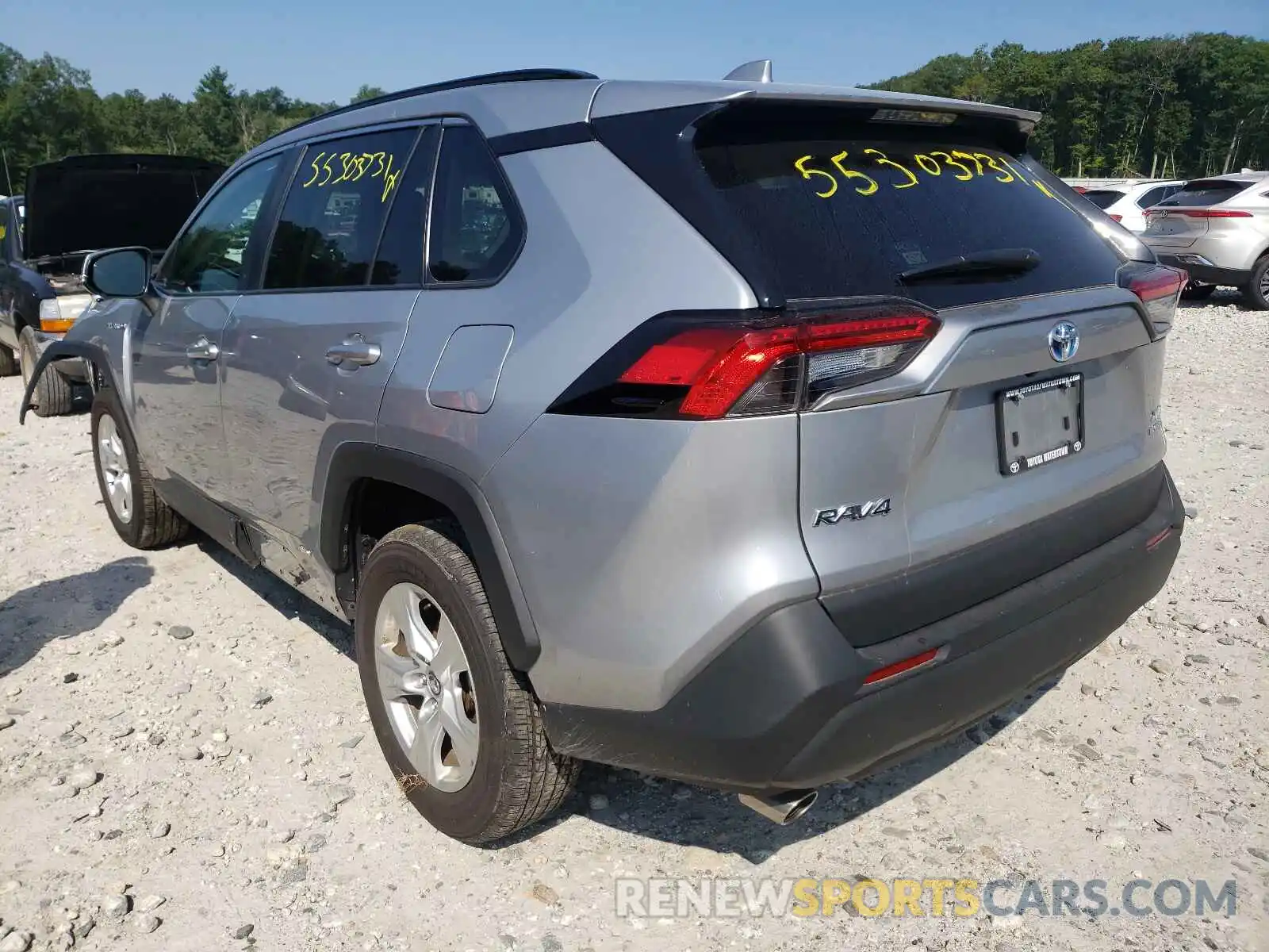 3 Photograph of a damaged car 4T3R6RFVXLU004912 TOYOTA RAV4 2020