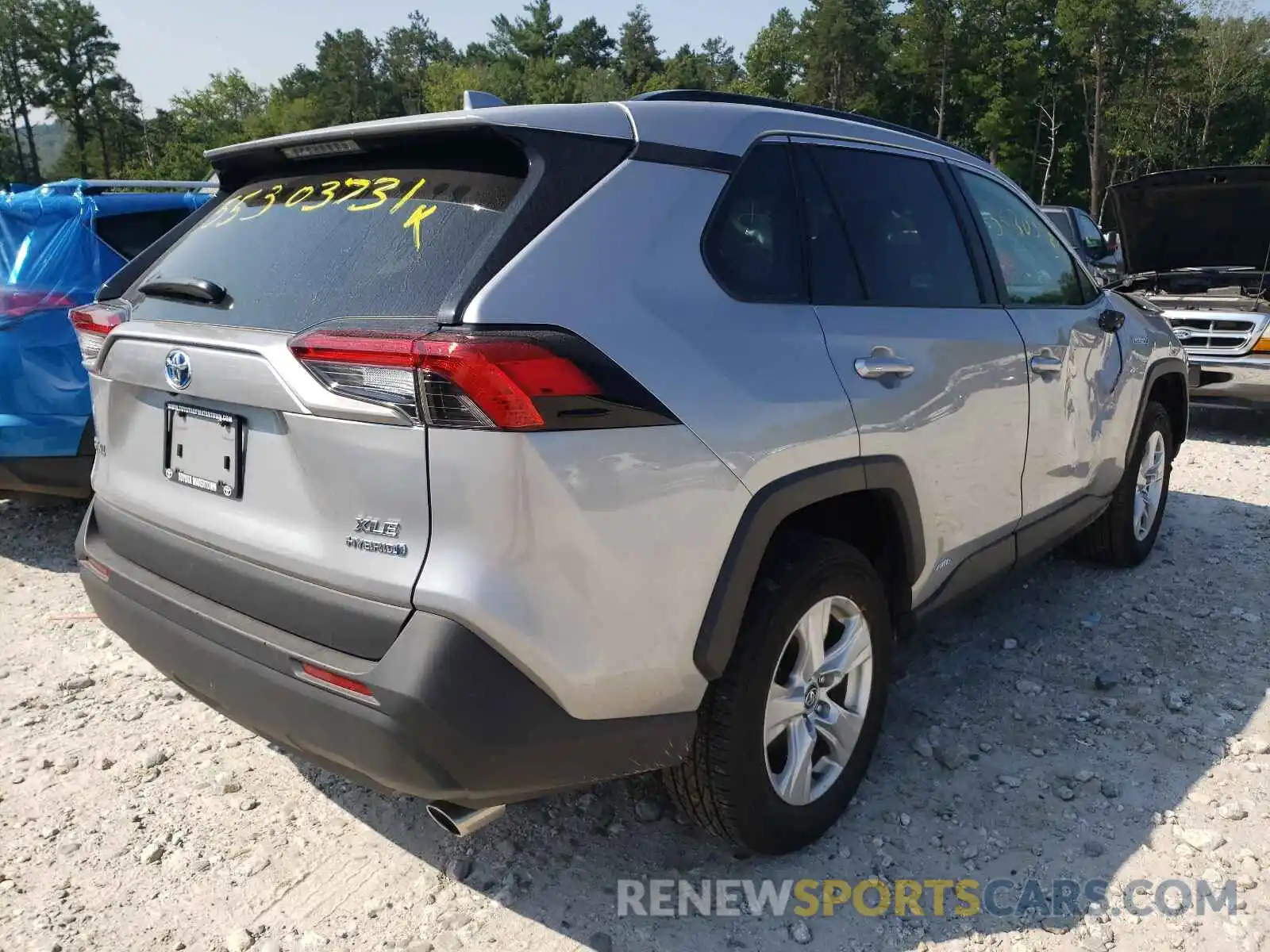 4 Photograph of a damaged car 4T3R6RFVXLU004912 TOYOTA RAV4 2020