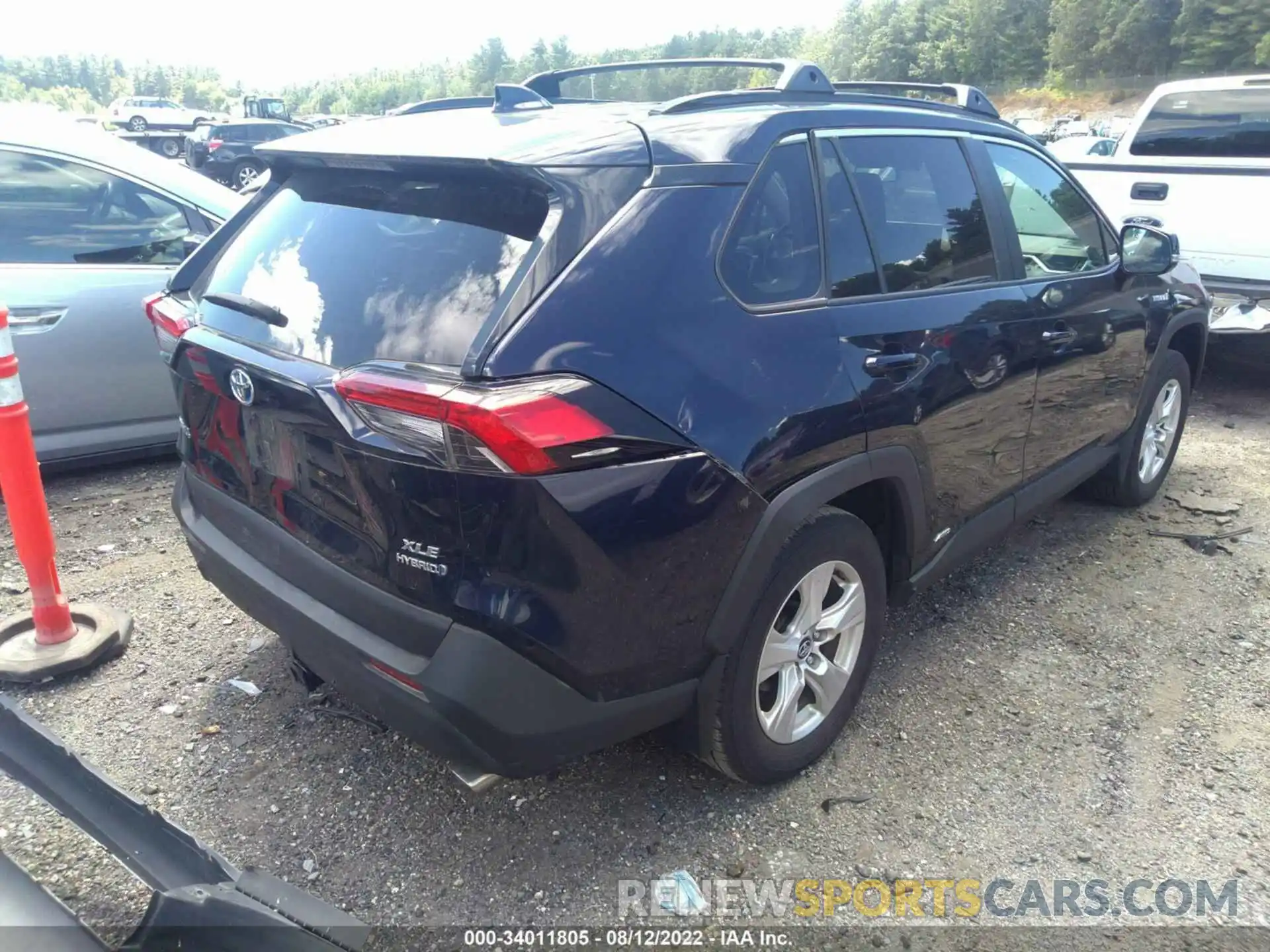 4 Photograph of a damaged car 4T3RWRFV0LU002280 TOYOTA RAV4 2020