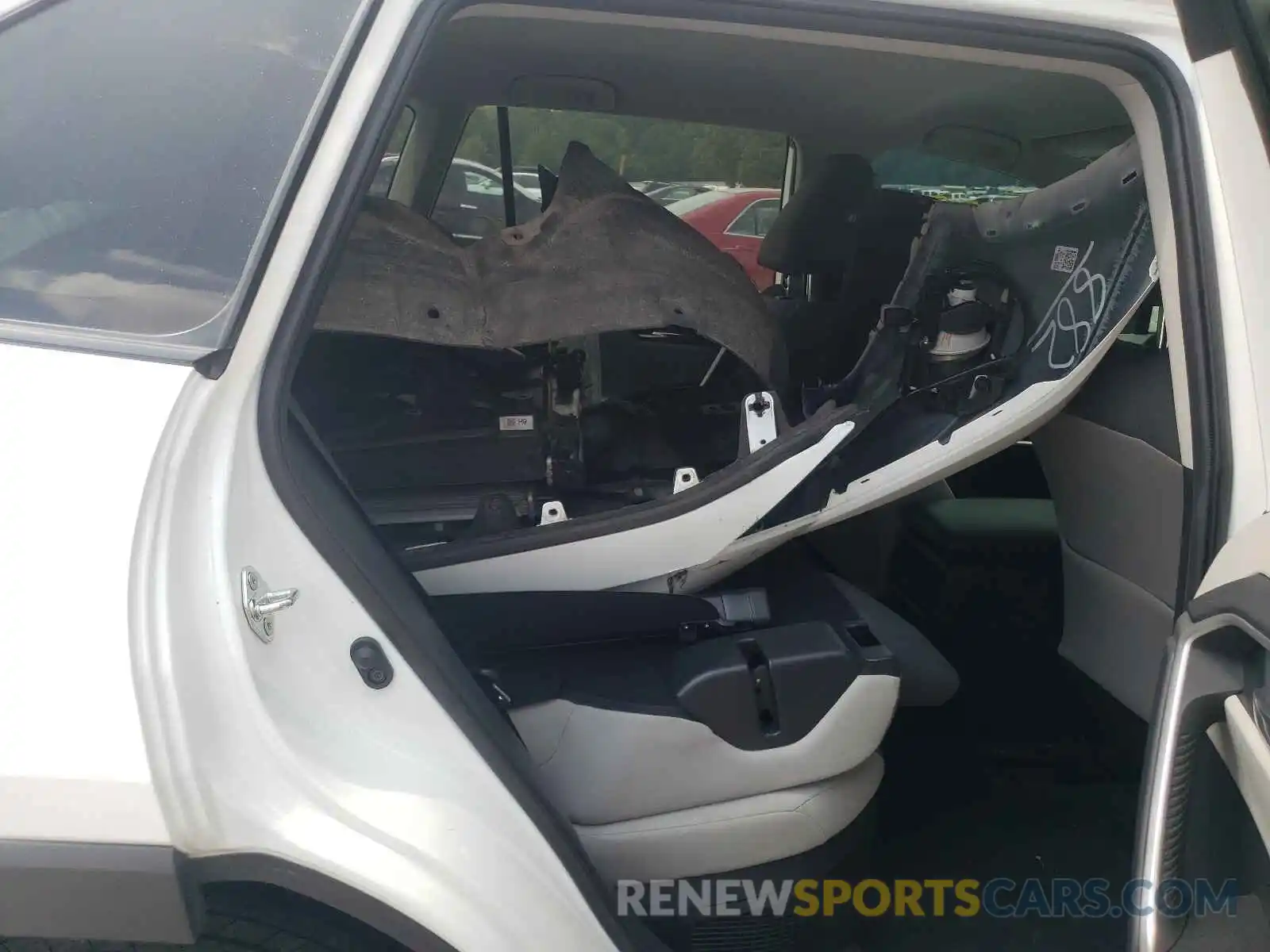 6 Photograph of a damaged car 4T3RWRFV2LU003110 TOYOTA RAV4 2020