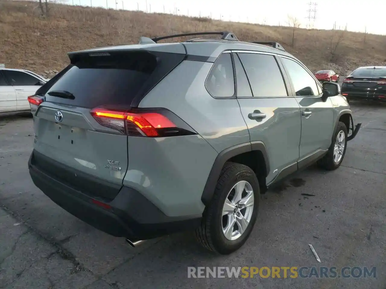 4 Photograph of a damaged car 4T3RWRFV2LU005522 TOYOTA RAV4 2020