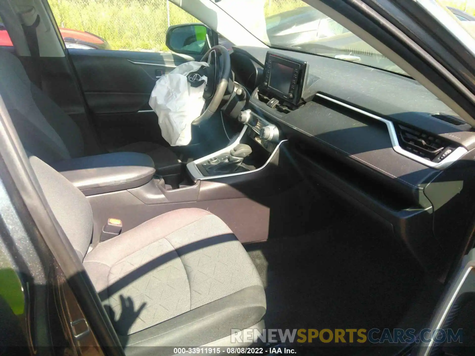 5 Photograph of a damaged car 4T3RWRFV3LU003598 TOYOTA RAV4 2020