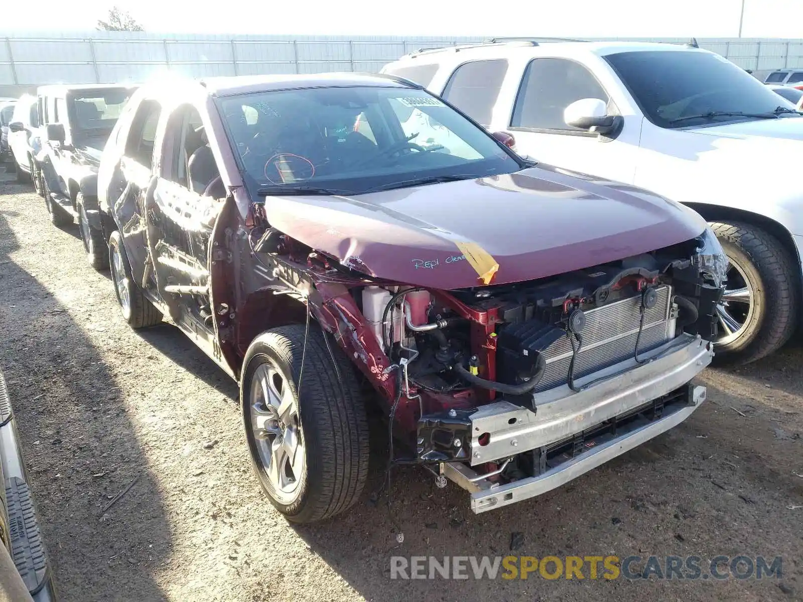 1 Photograph of a damaged car 4T3RWRFV6LU003272 TOYOTA RAV4 2020