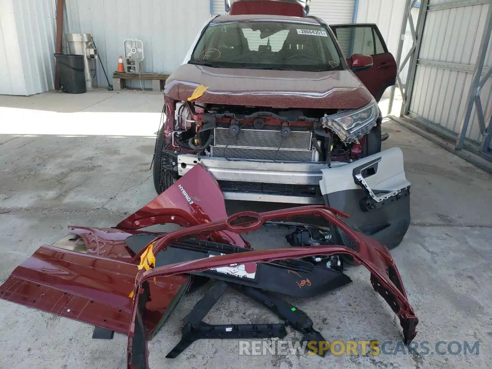 9 Photograph of a damaged car 4T3RWRFV6LU003272 TOYOTA RAV4 2020