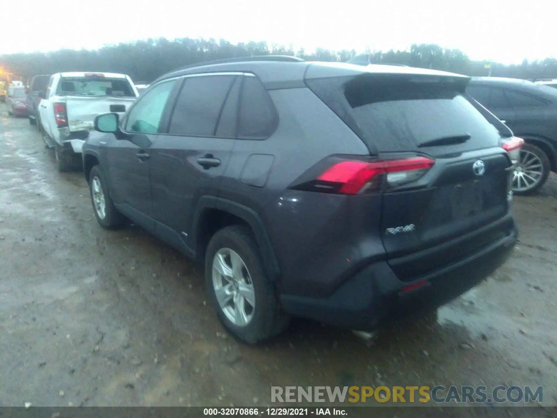 3 Photograph of a damaged car 4T3RWRFV7LU003104 TOYOTA RAV4 2020