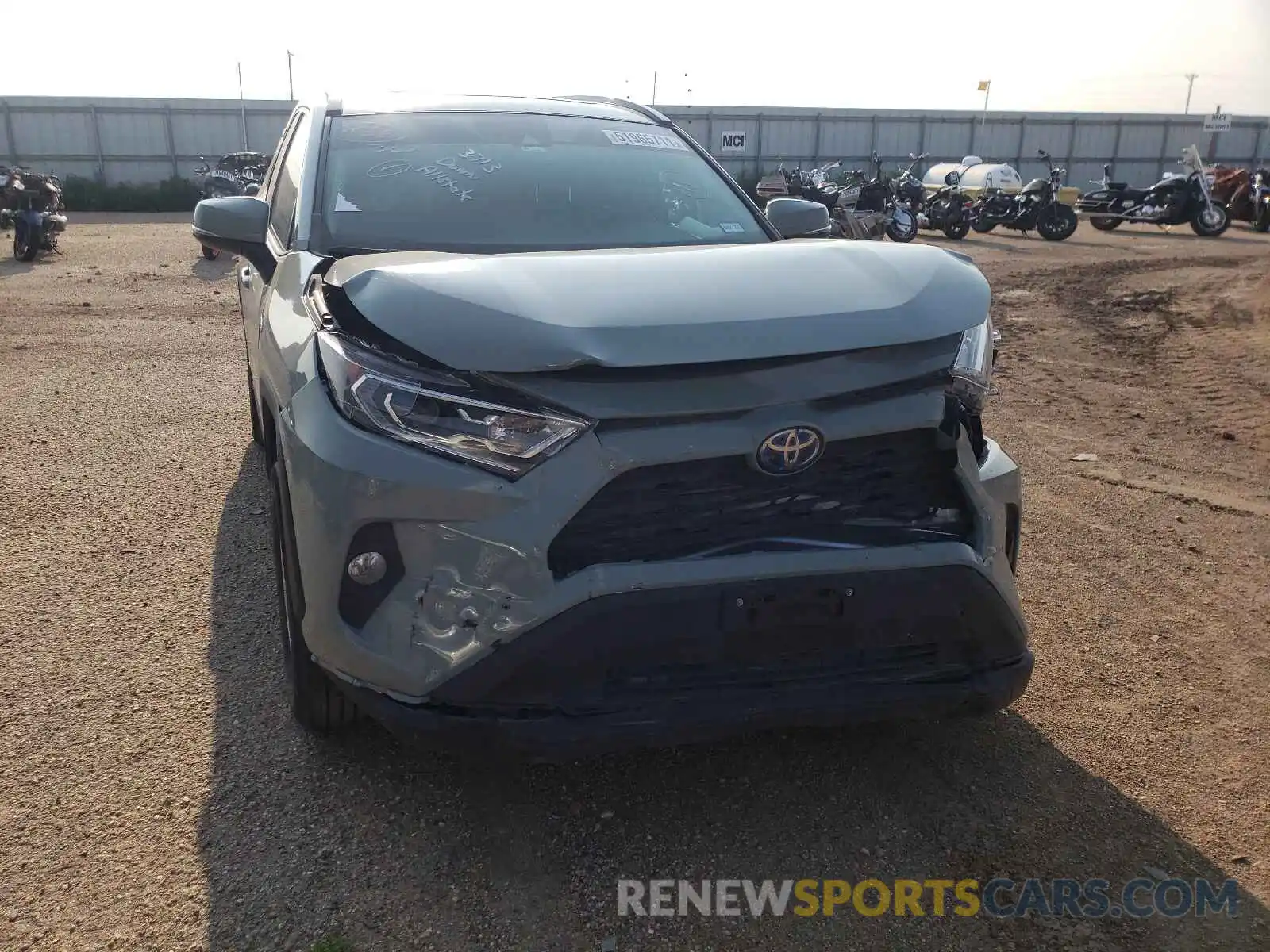 9 Photograph of a damaged car 4T3RWRFV7LU007931 TOYOTA RAV4 2020