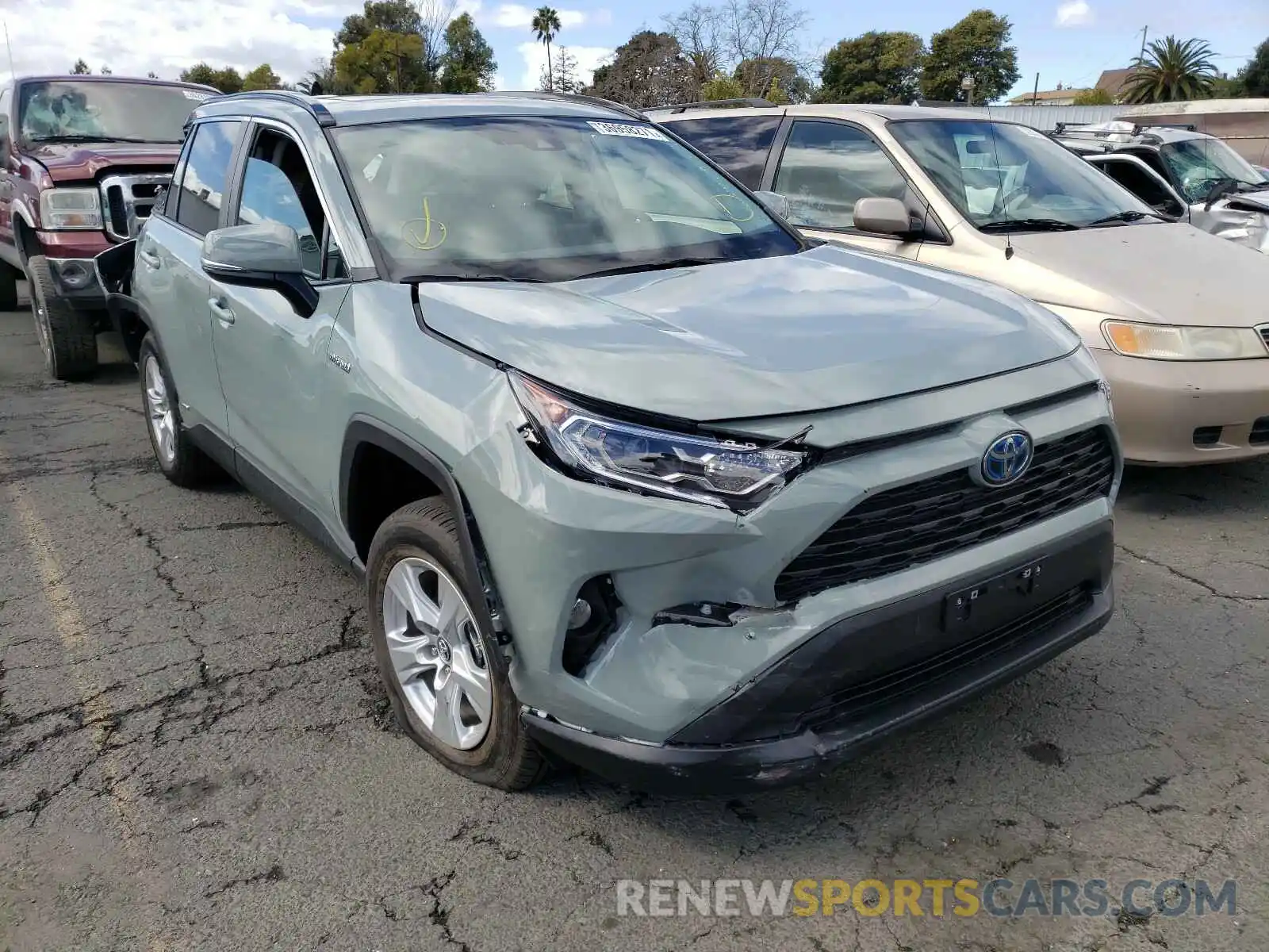 1 Photograph of a damaged car 4T3RWRFV8LU003516 TOYOTA RAV4 2020