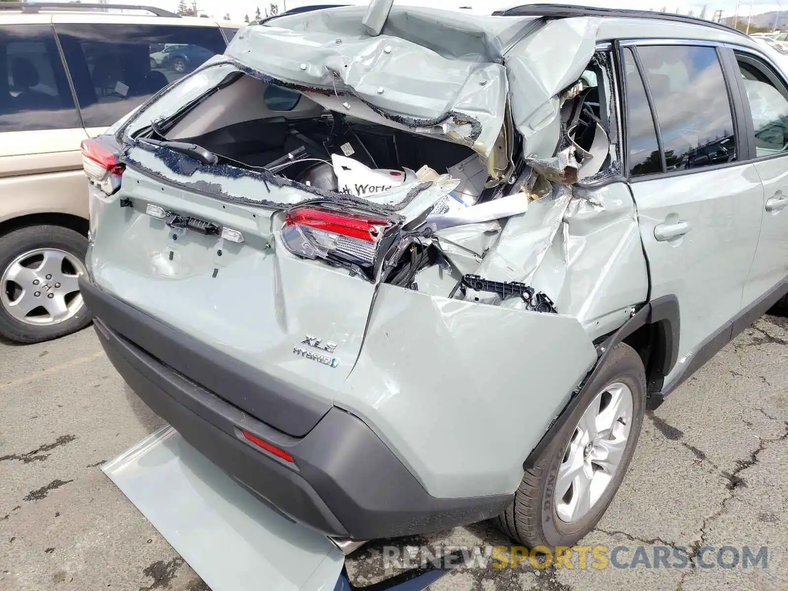 9 Photograph of a damaged car 4T3RWRFV8LU003516 TOYOTA RAV4 2020