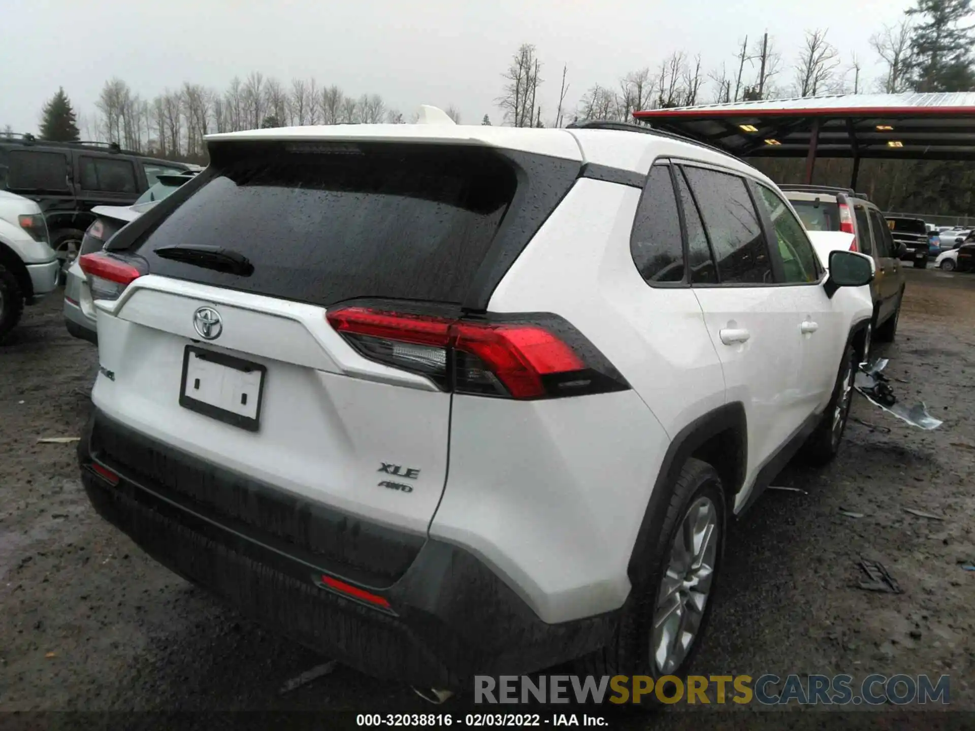 4 Photograph of a damaged car JTMA1RFV0LD059684 TOYOTA RAV4 2020