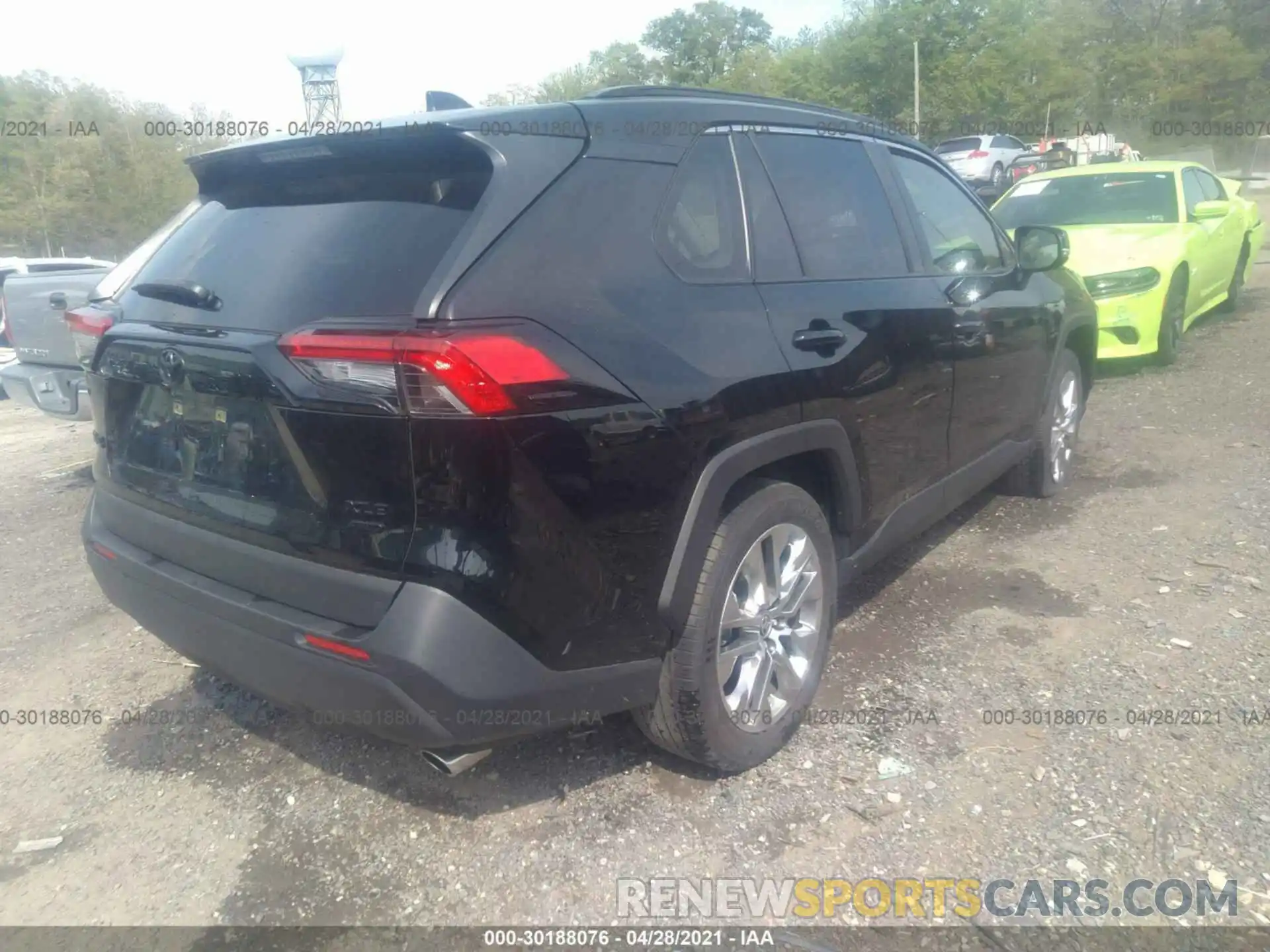 4 Photograph of a damaged car JTMA1RFV0LJ035211 TOYOTA RAV4 2020