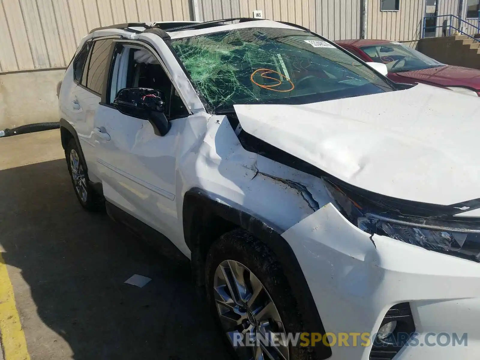 9 Photograph of a damaged car JTMA1RFV1LD063436 TOYOTA RAV4 2020