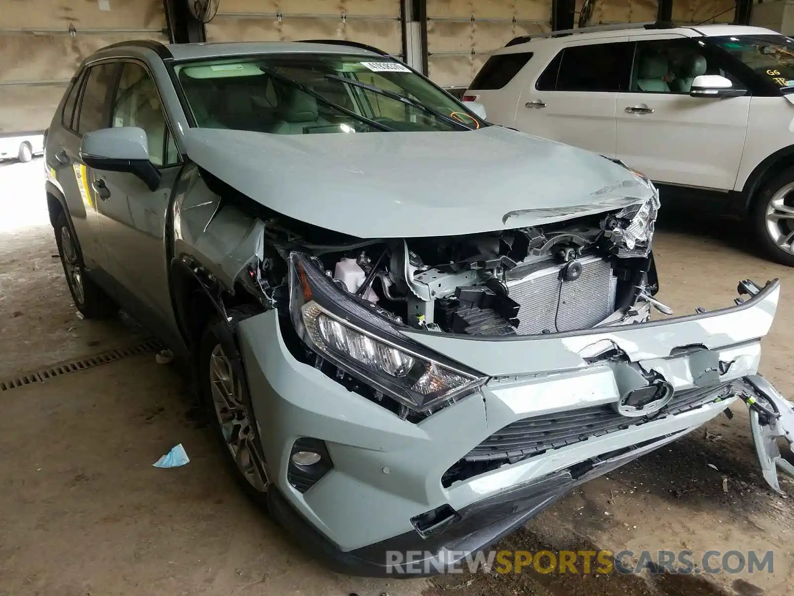 1 Photograph of a damaged car JTMA1RFV2LJ029426 TOYOTA RAV4 2020