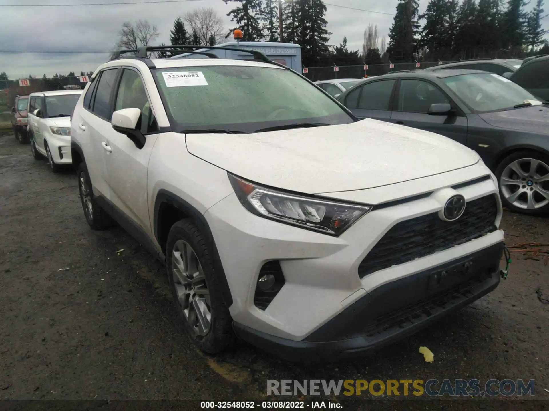 1 Photograph of a damaged car JTMA1RFV3LD067617 TOYOTA RAV4 2020