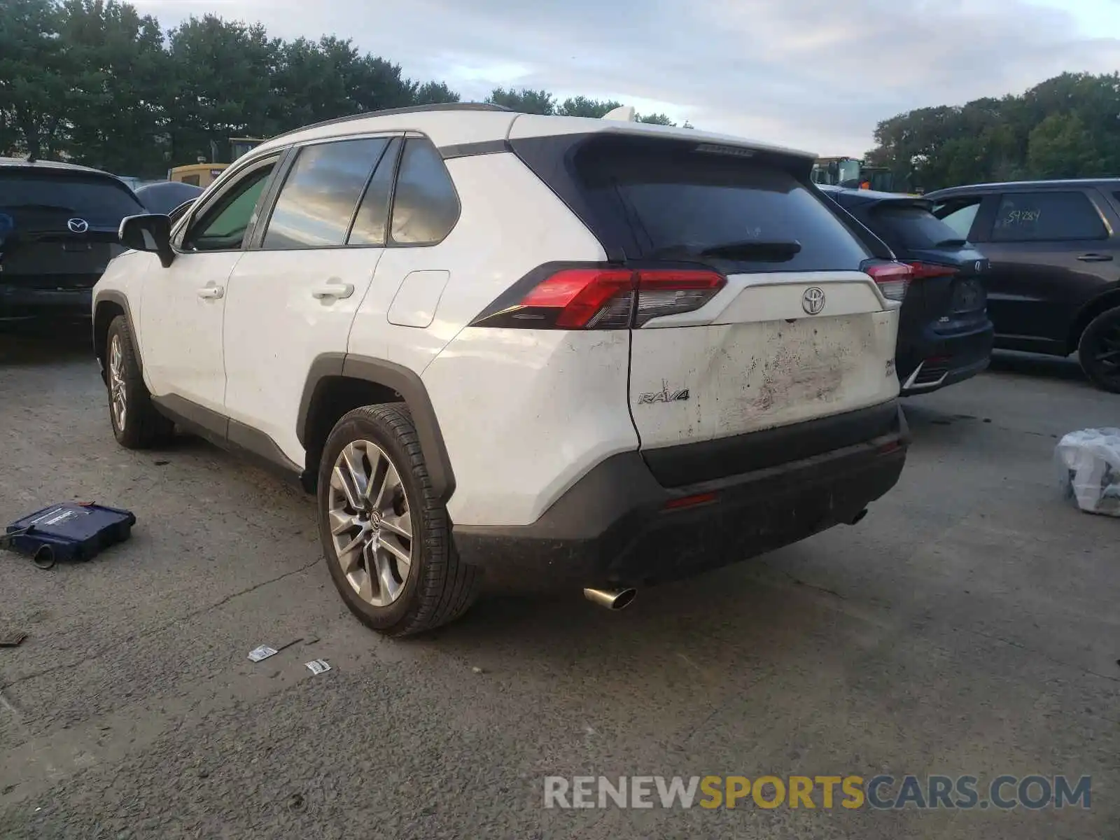 3 Photograph of a damaged car JTMA1RFV4LD049319 TOYOTA RAV4 2020