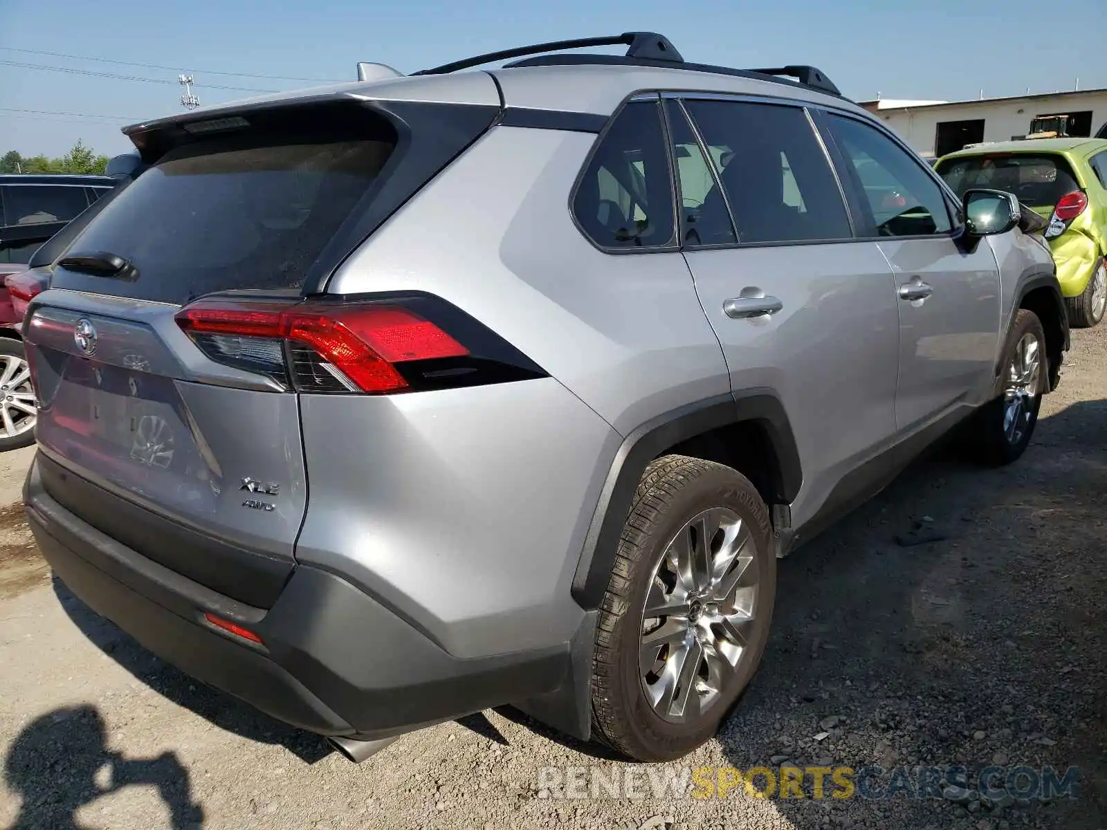 4 Photograph of a damaged car JTMA1RFV4LD056027 TOYOTA RAV4 2020