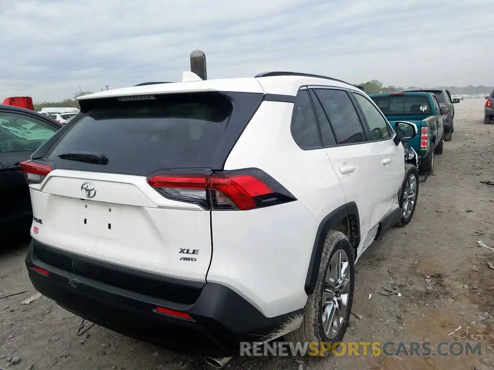 4 Photograph of a damaged car JTMA1RFV4LD526833 TOYOTA RAV4 2020