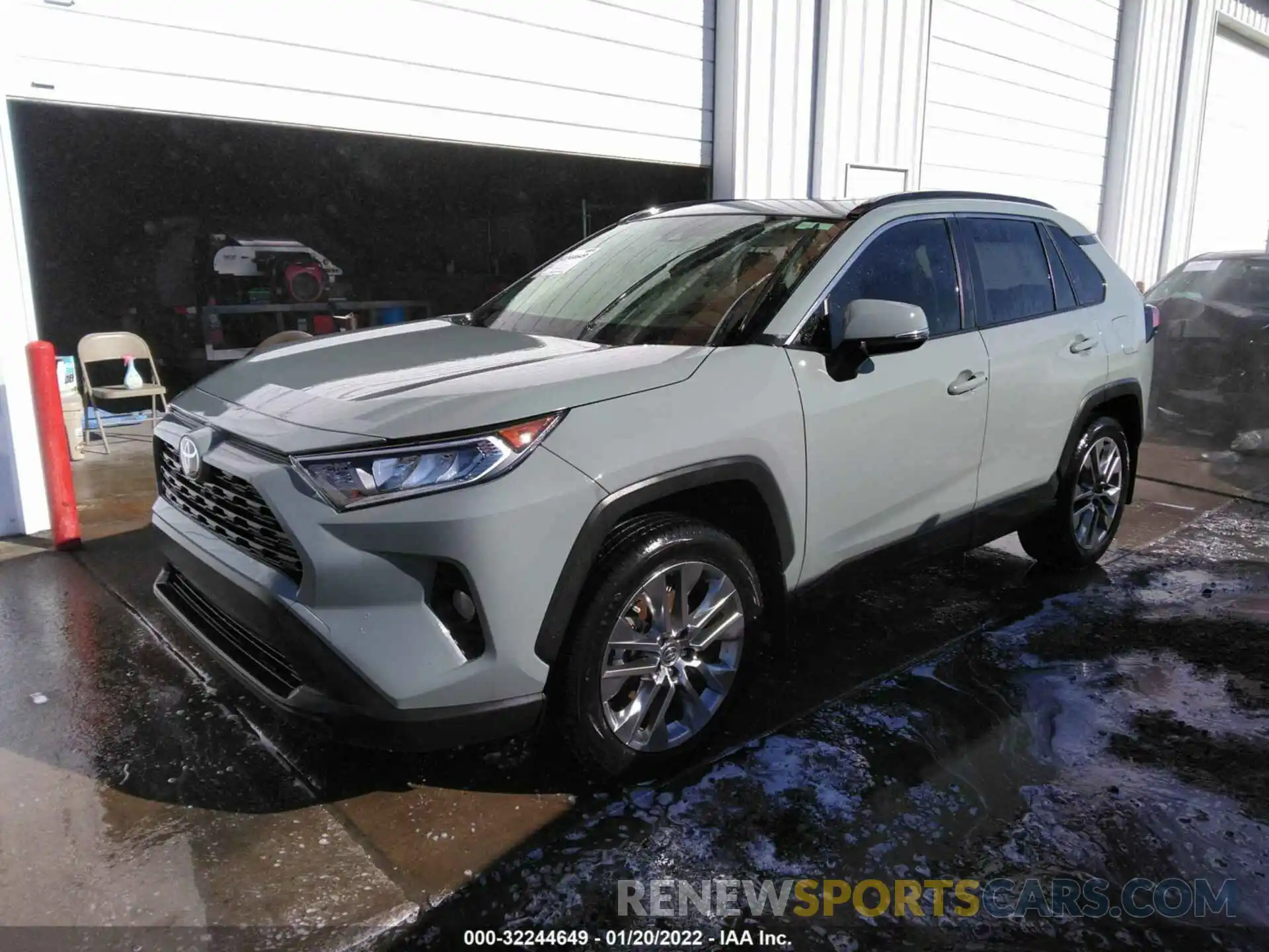 2 Photograph of a damaged car JTMA1RFV5LJ034927 TOYOTA RAV4 2020