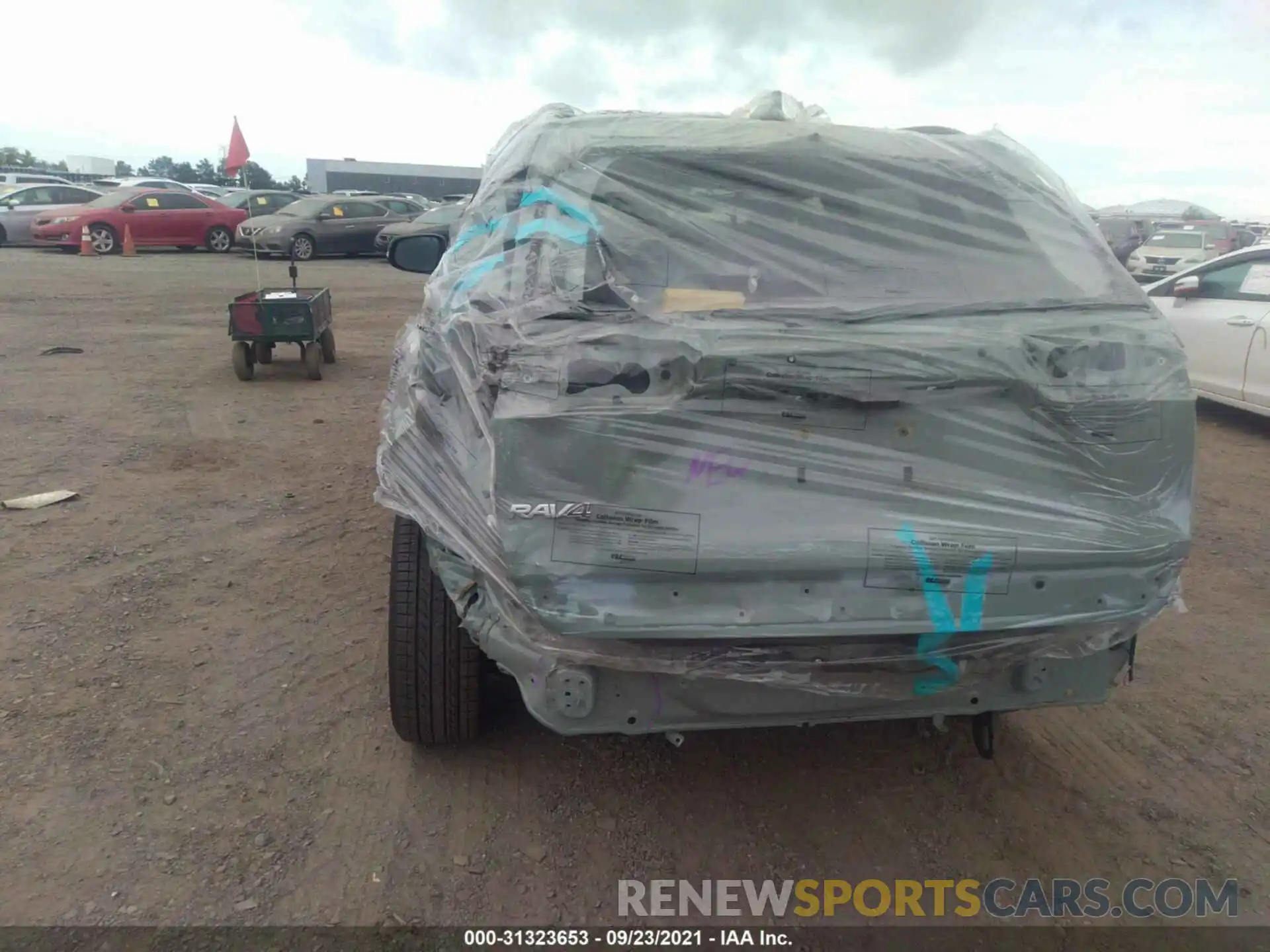 6 Photograph of a damaged car JTMA1RFV6LD053890 TOYOTA RAV4 2020