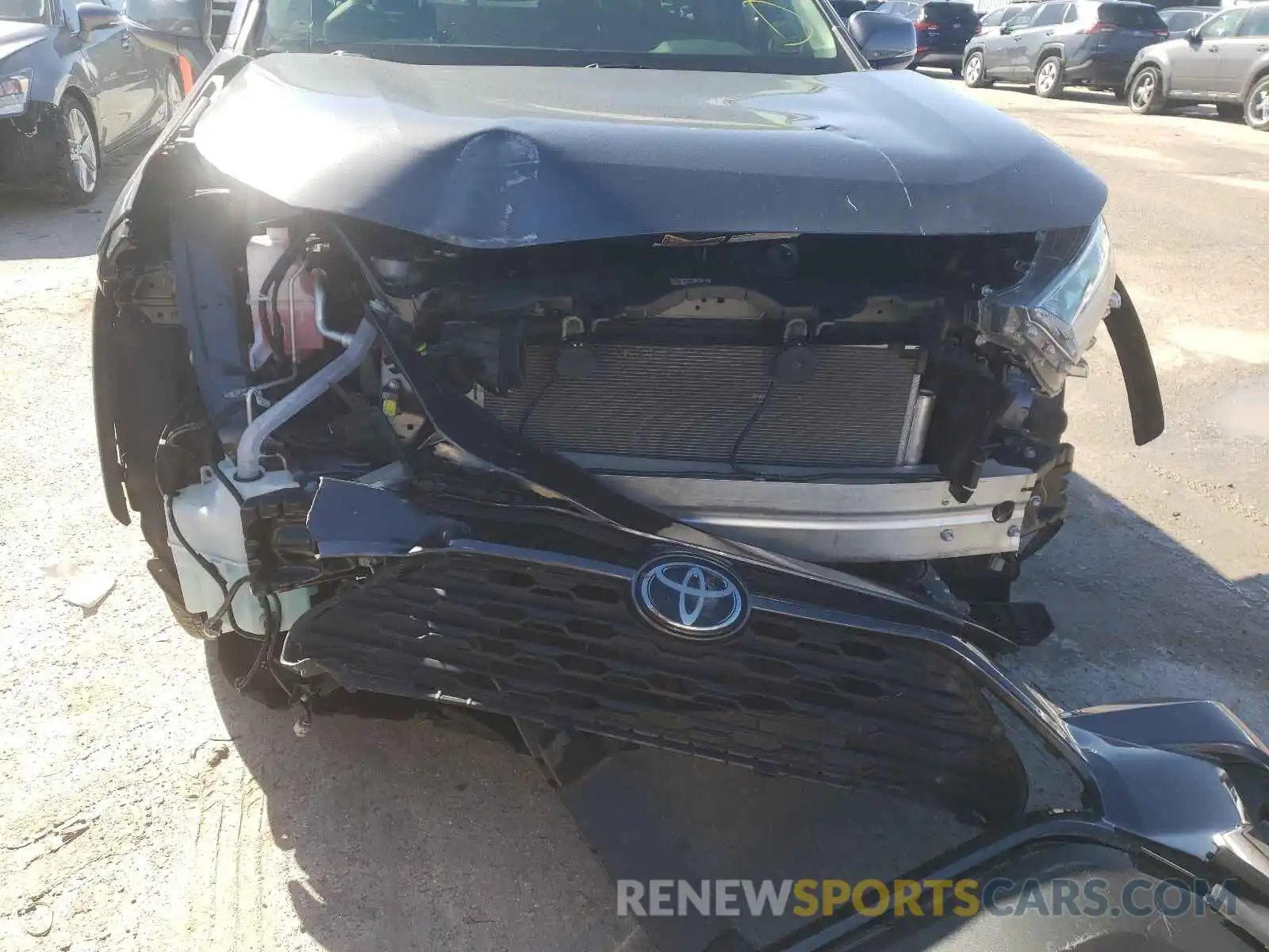 9 Photograph of a damaged car JTMA1RFV7LD050559 TOYOTA RAV4 2020