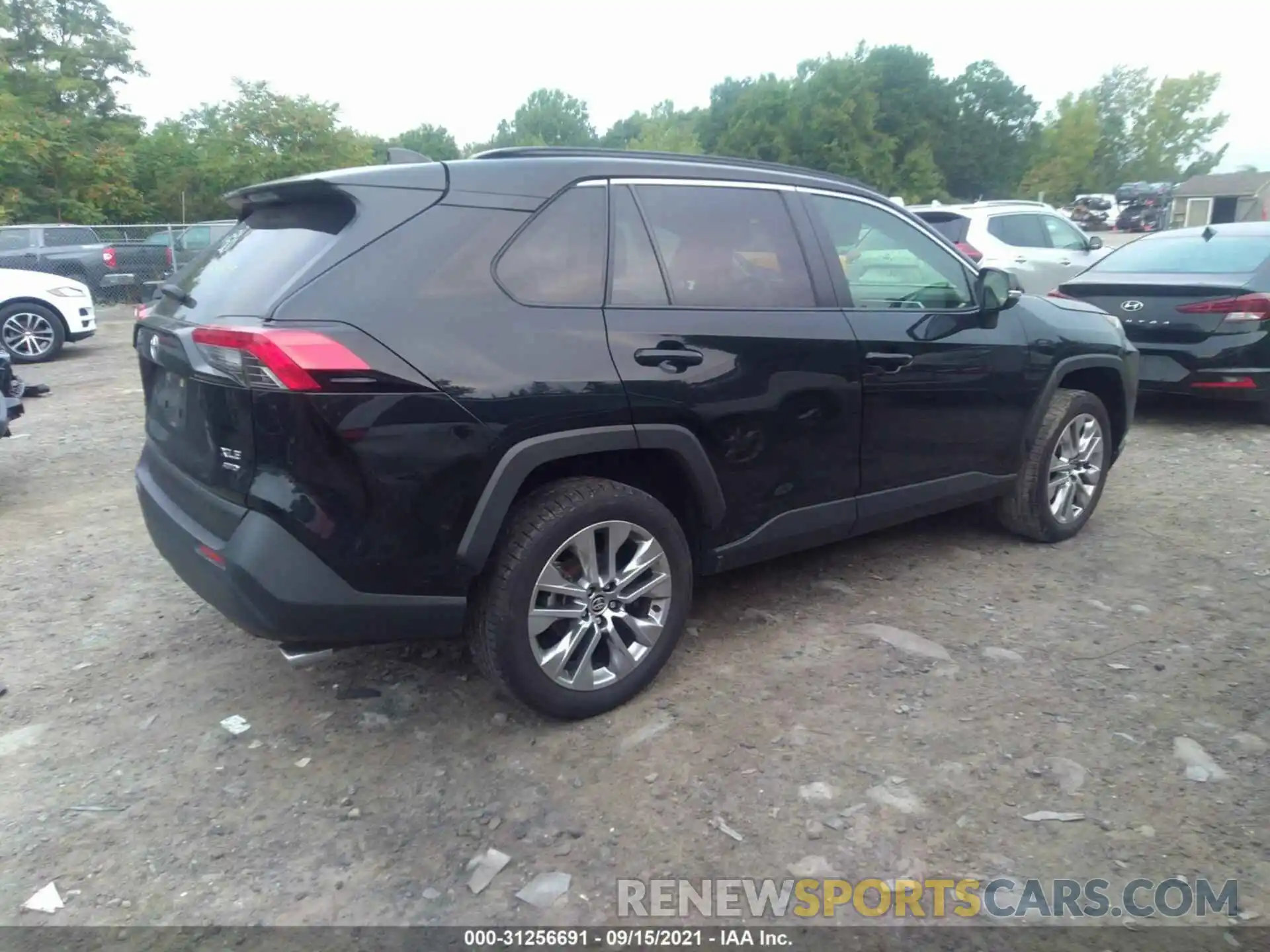 4 Photograph of a damaged car JTMA1RFV7LD052067 TOYOTA RAV4 2020