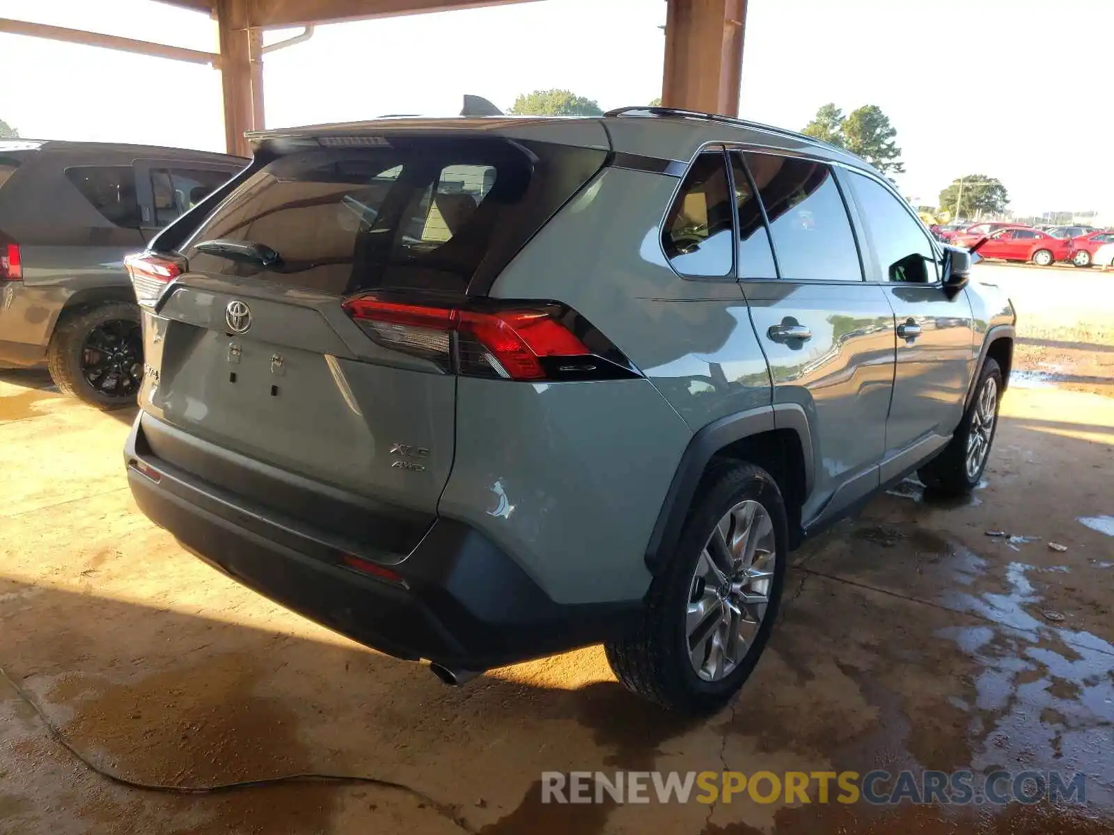 4 Photograph of a damaged car JTMA1RFV7LD057155 TOYOTA RAV4 2020