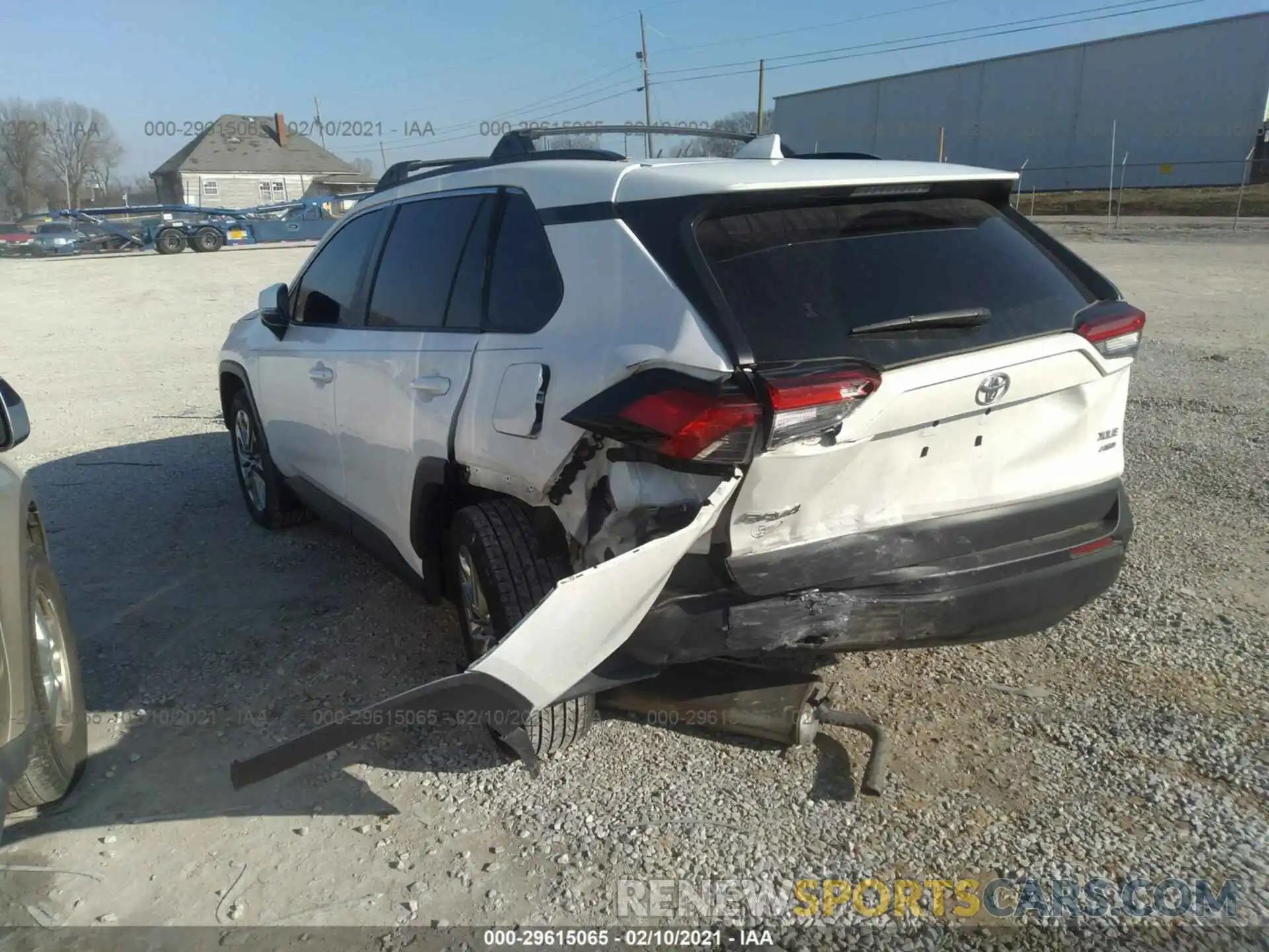 3 Фотография поврежденного автомобиля JTMA1RFV8LD057312 TOYOTA RAV4 2020