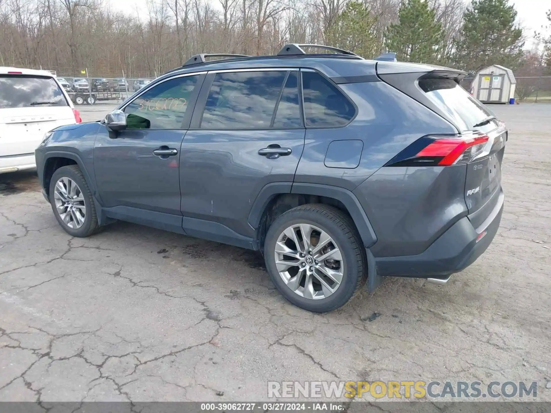 3 Photograph of a damaged car JTMA1RFV8LD060257 TOYOTA RAV4 2020