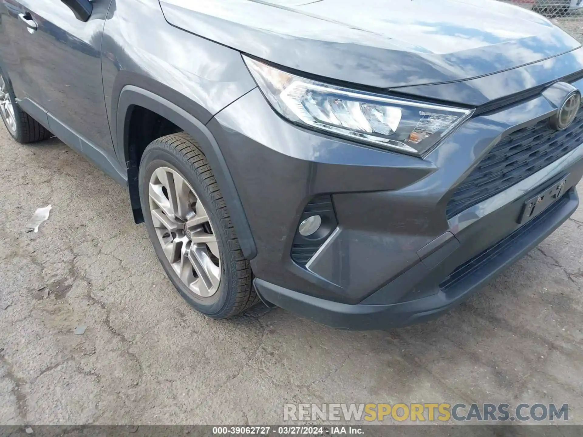 6 Photograph of a damaged car JTMA1RFV8LD060257 TOYOTA RAV4 2020