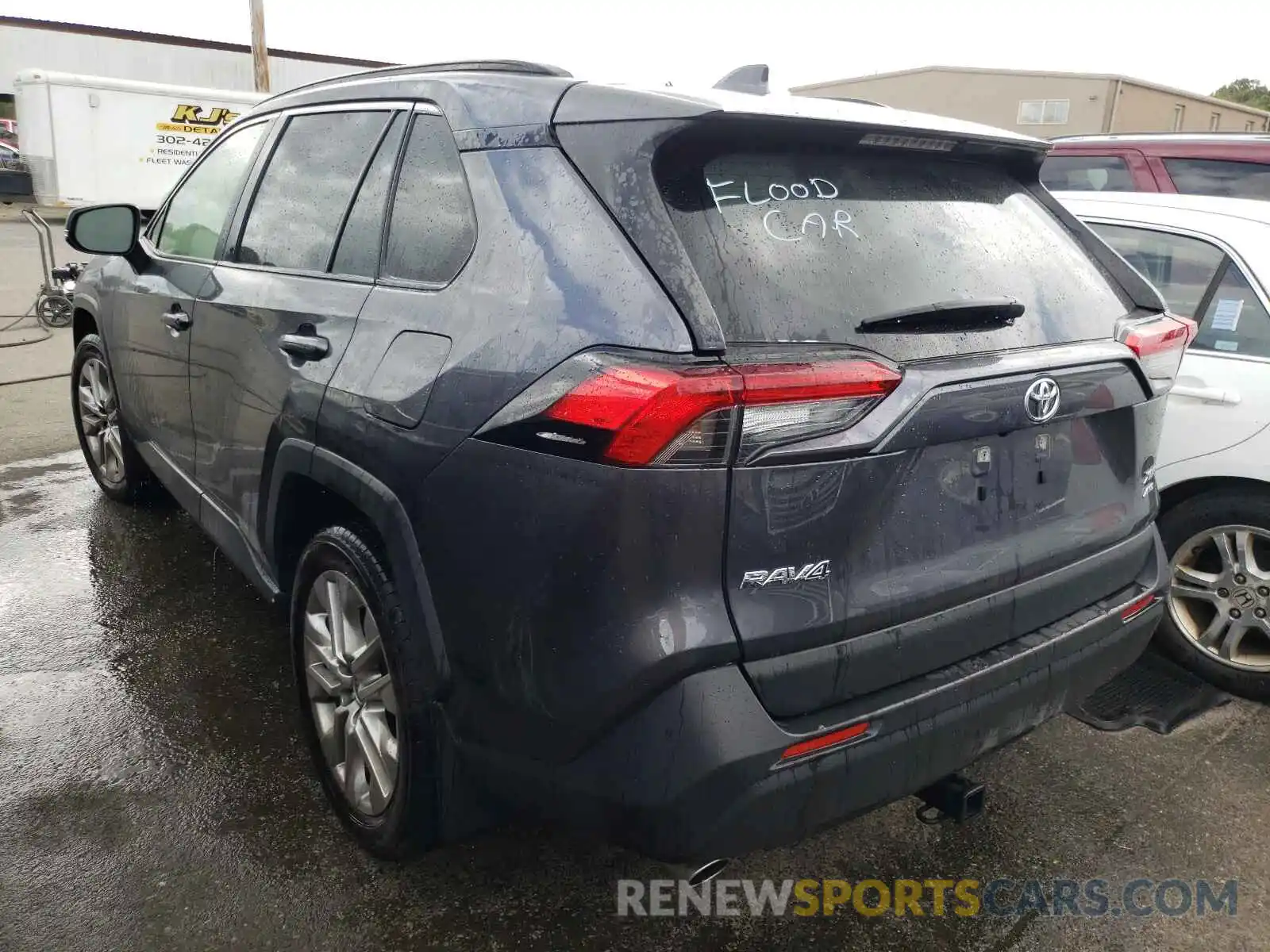 3 Photograph of a damaged car JTMA1RFV8LD529489 TOYOTA RAV4 2020