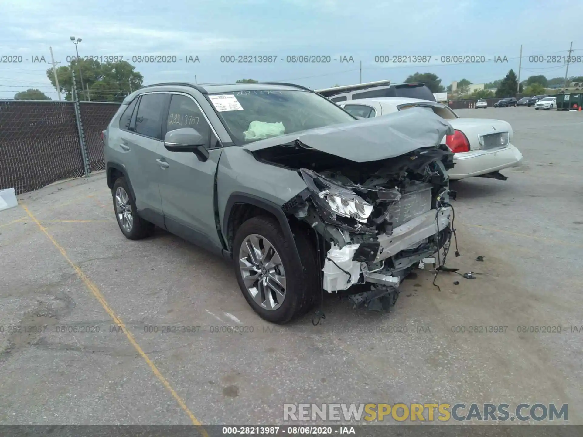 1 Photograph of a damaged car JTMA1RFV8LJ026739 TOYOTA RAV4 2020