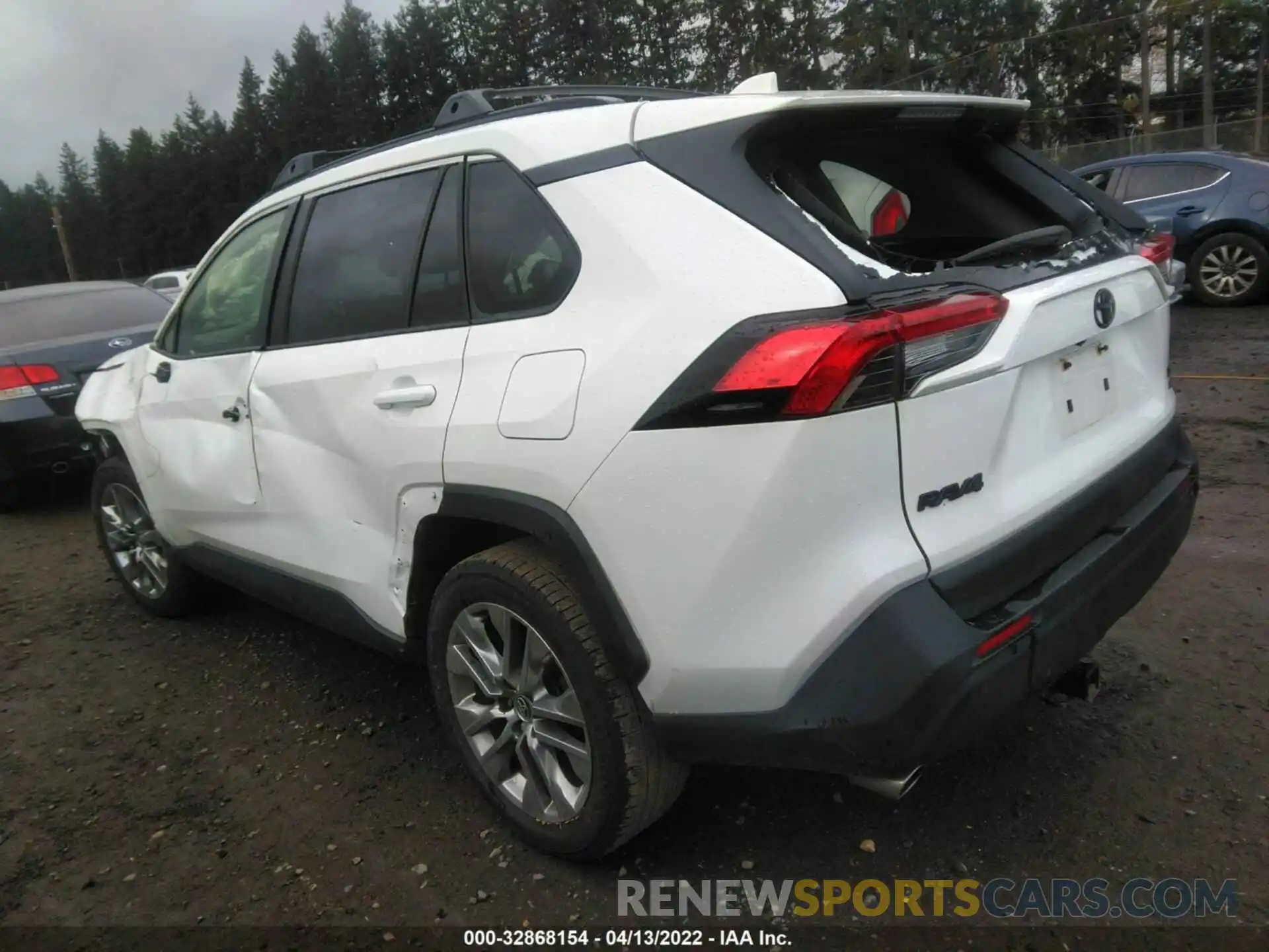 3 Photograph of a damaged car JTMA1RFV9LD054354 TOYOTA RAV4 2020