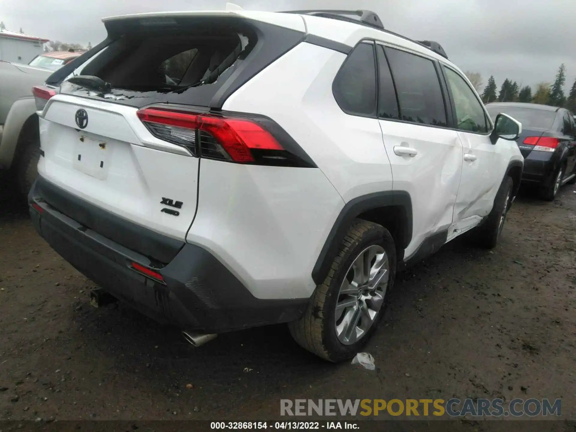 4 Photograph of a damaged car JTMA1RFV9LD054354 TOYOTA RAV4 2020