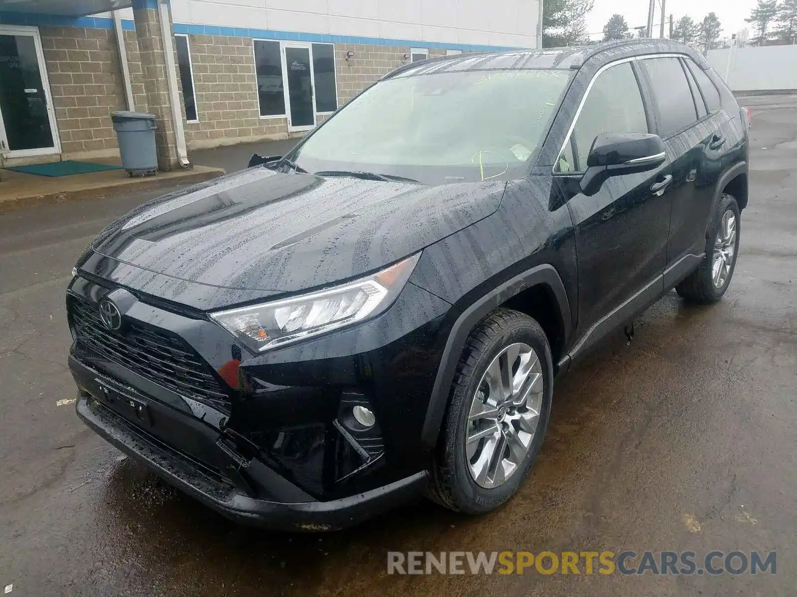 2 Photograph of a damaged car JTMA1RFV9LD527363 TOYOTA RAV4 2020