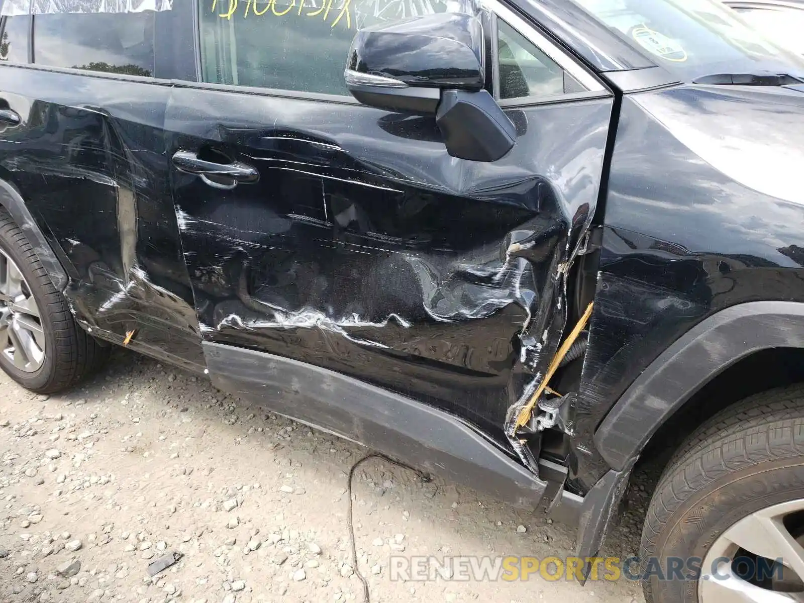 9 Photograph of a damaged car JTMA1RFVXLD066741 TOYOTA RAV4 2020