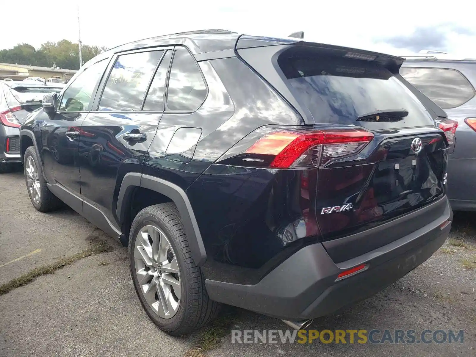 3 Photograph of a damaged car JTMA1RFVXLD528084 TOYOTA RAV4 2020