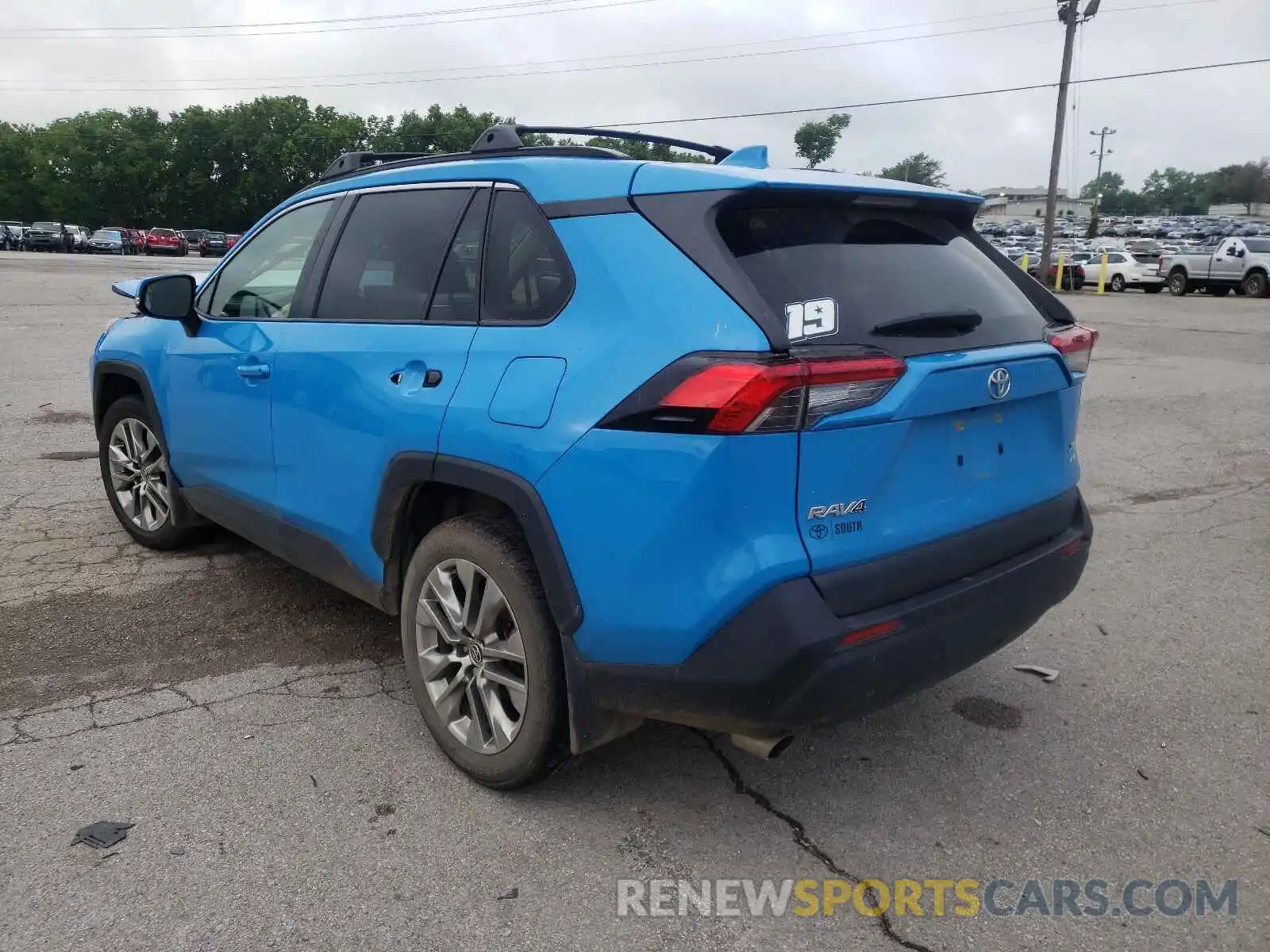 3 Photograph of a damaged car JTMA1RFVXLJ029982 TOYOTA RAV4 2020