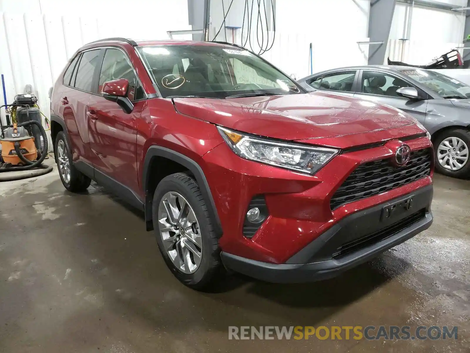 1 Photograph of a damaged car JTMA1RFVXLJ036124 TOYOTA RAV4 2020