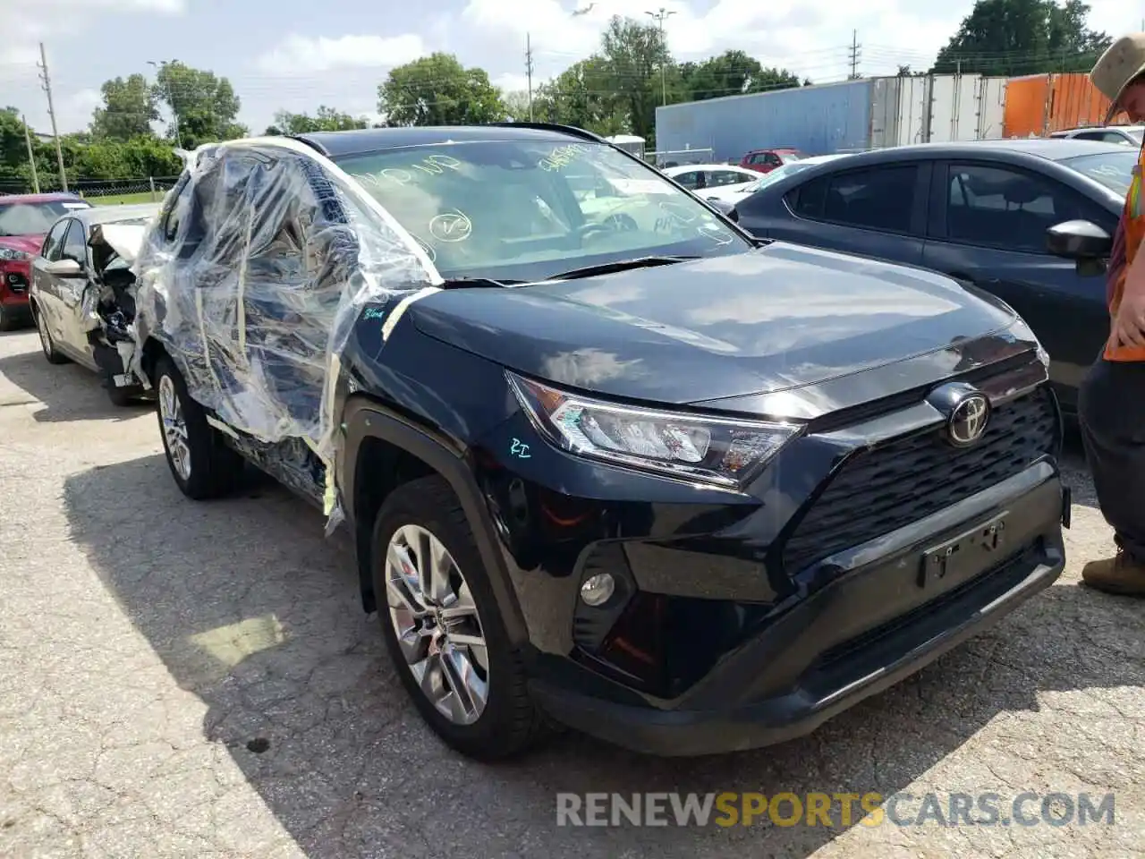 1 Photograph of a damaged car JTMA1RFVXLJ037211 TOYOTA RAV4 2020