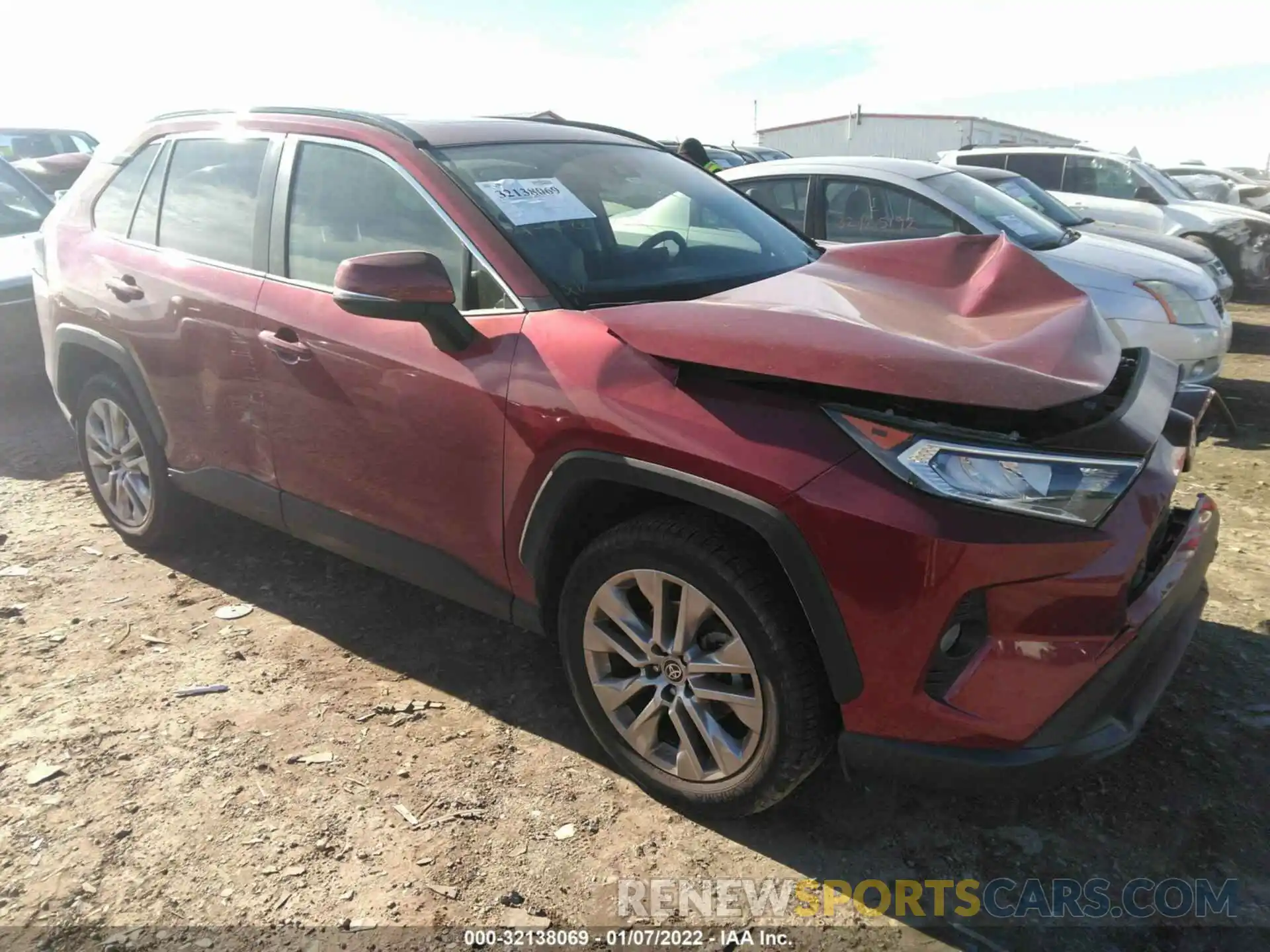 1 Photograph of a damaged car JTMC1RFV0LD042599 TOYOTA RAV4 2020