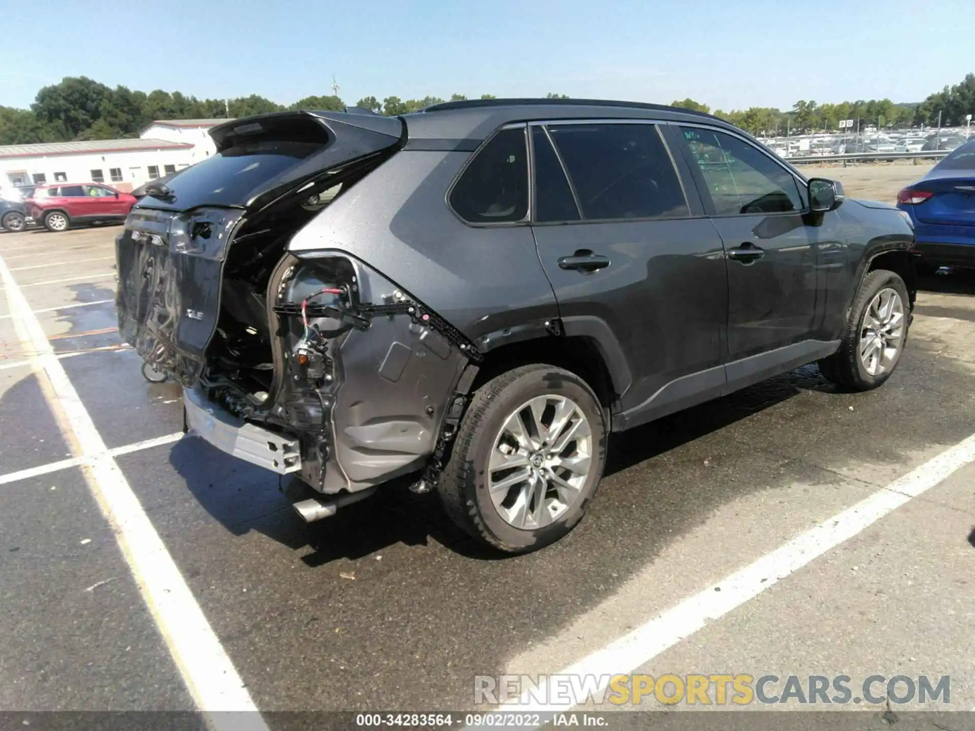 4 Photograph of a damaged car JTMC1RFV0LD045860 TOYOTA RAV4 2020