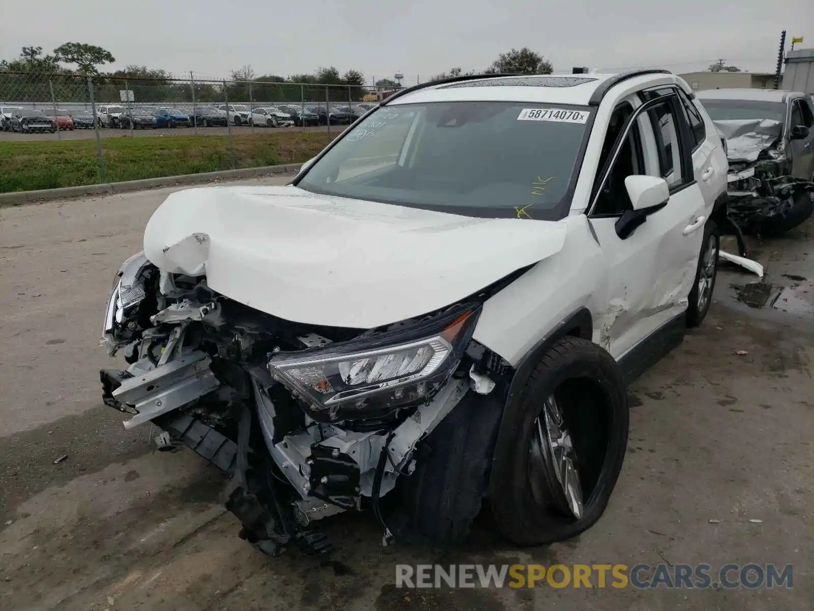 2 Photograph of a damaged car JTMC1RFV0LD048256 TOYOTA RAV4 2020