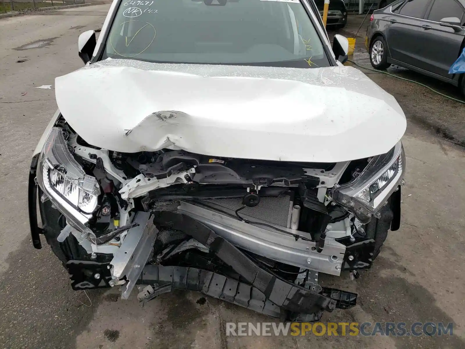 9 Photograph of a damaged car JTMC1RFV0LD048256 TOYOTA RAV4 2020