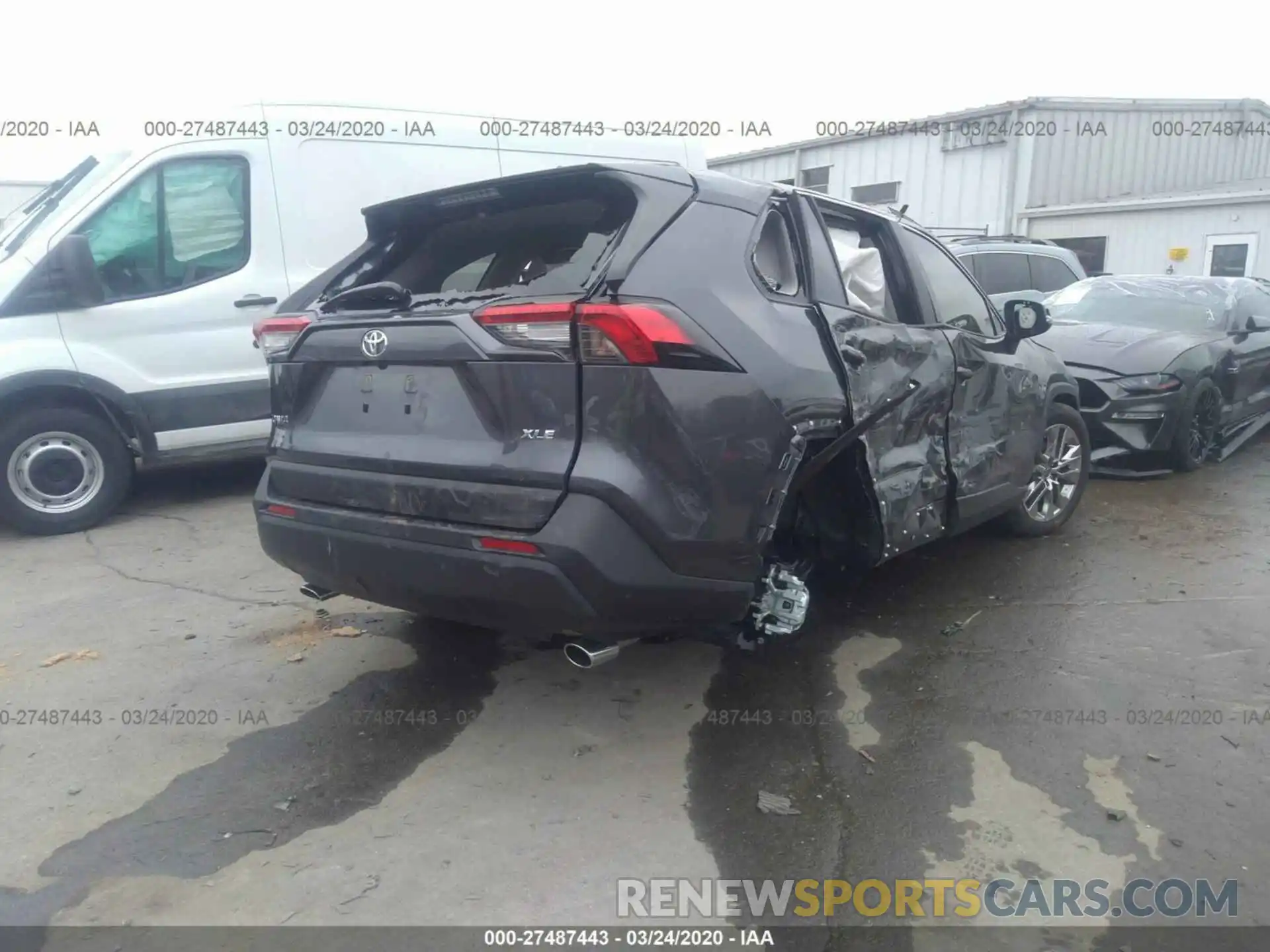 4 Photograph of a damaged car JTMC1RFV0LD048614 TOYOTA RAV4 2020