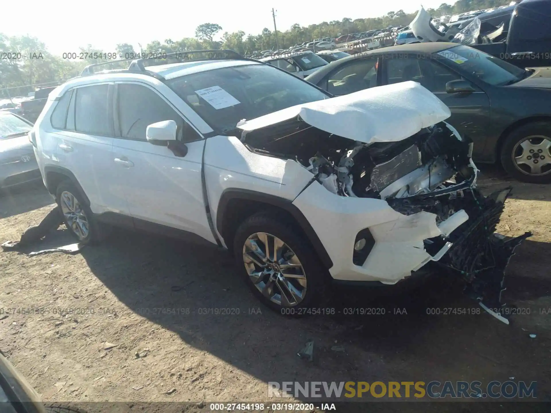 1 Photograph of a damaged car JTMC1RFV0LD048709 TOYOTA RAV4 2020